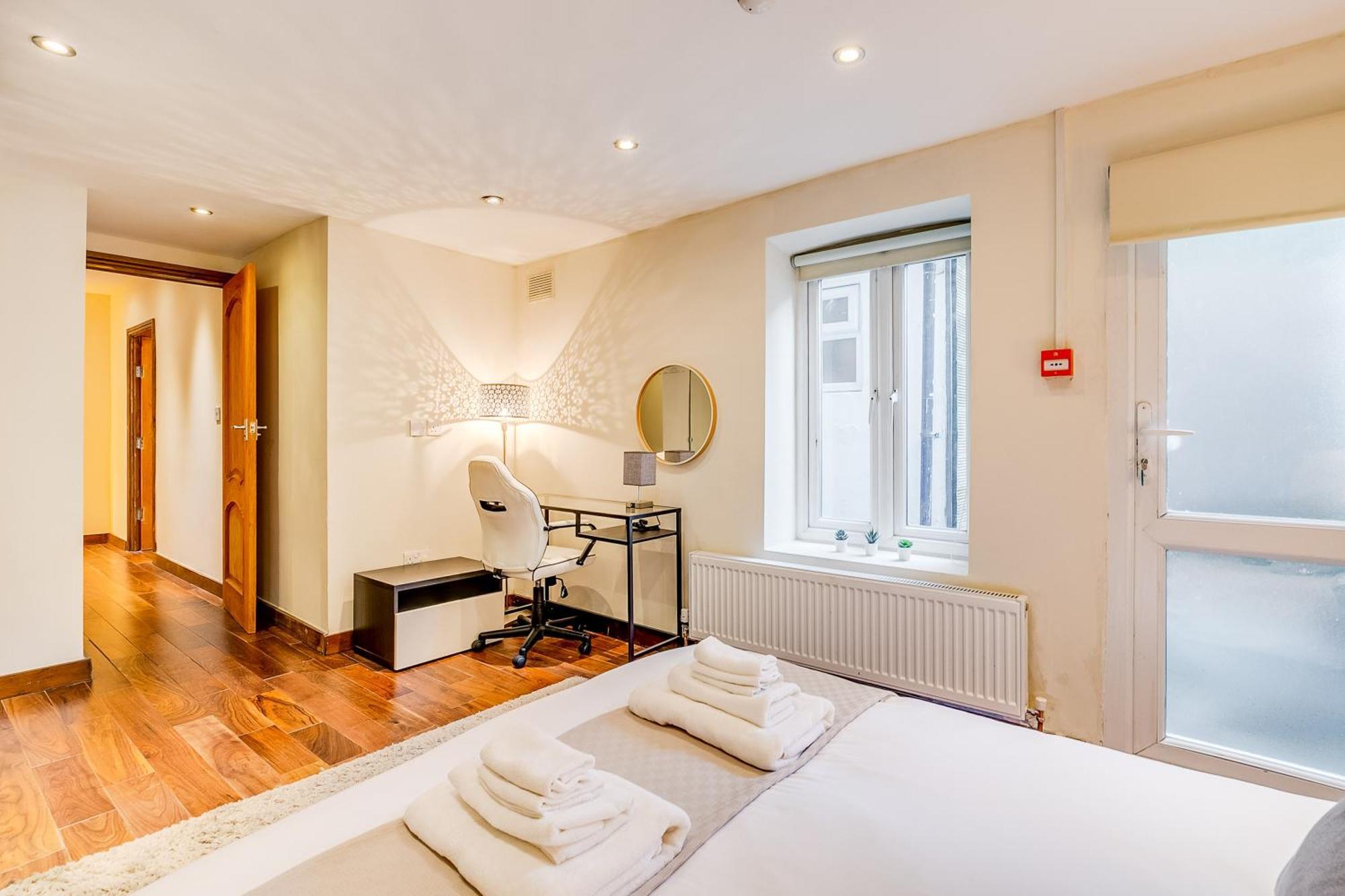 Entire Family - 2bd2bth Earl's Court Leilighet London