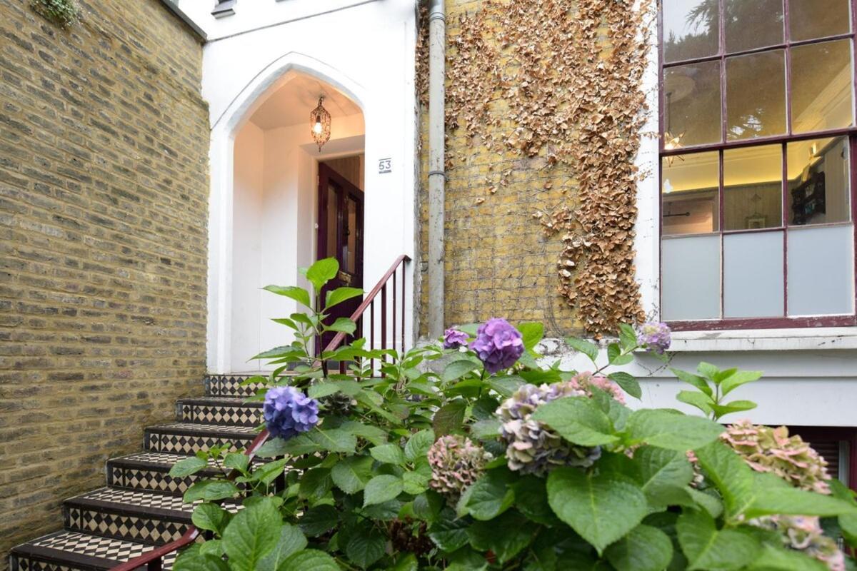 The Camden Chic Townhouse - Accommodates 14 Guests Londen