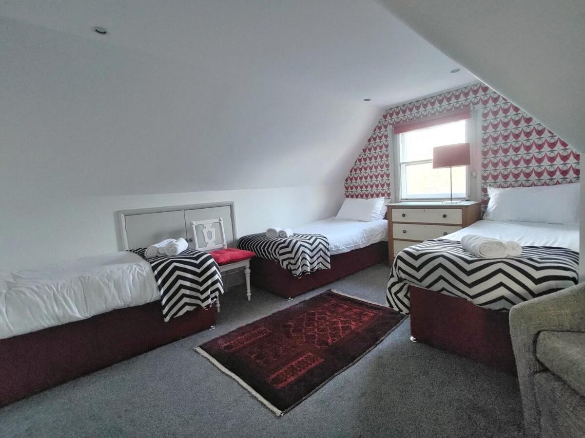 The Camden Chic Townhouse - Accommodates 14 Guests Leilighet