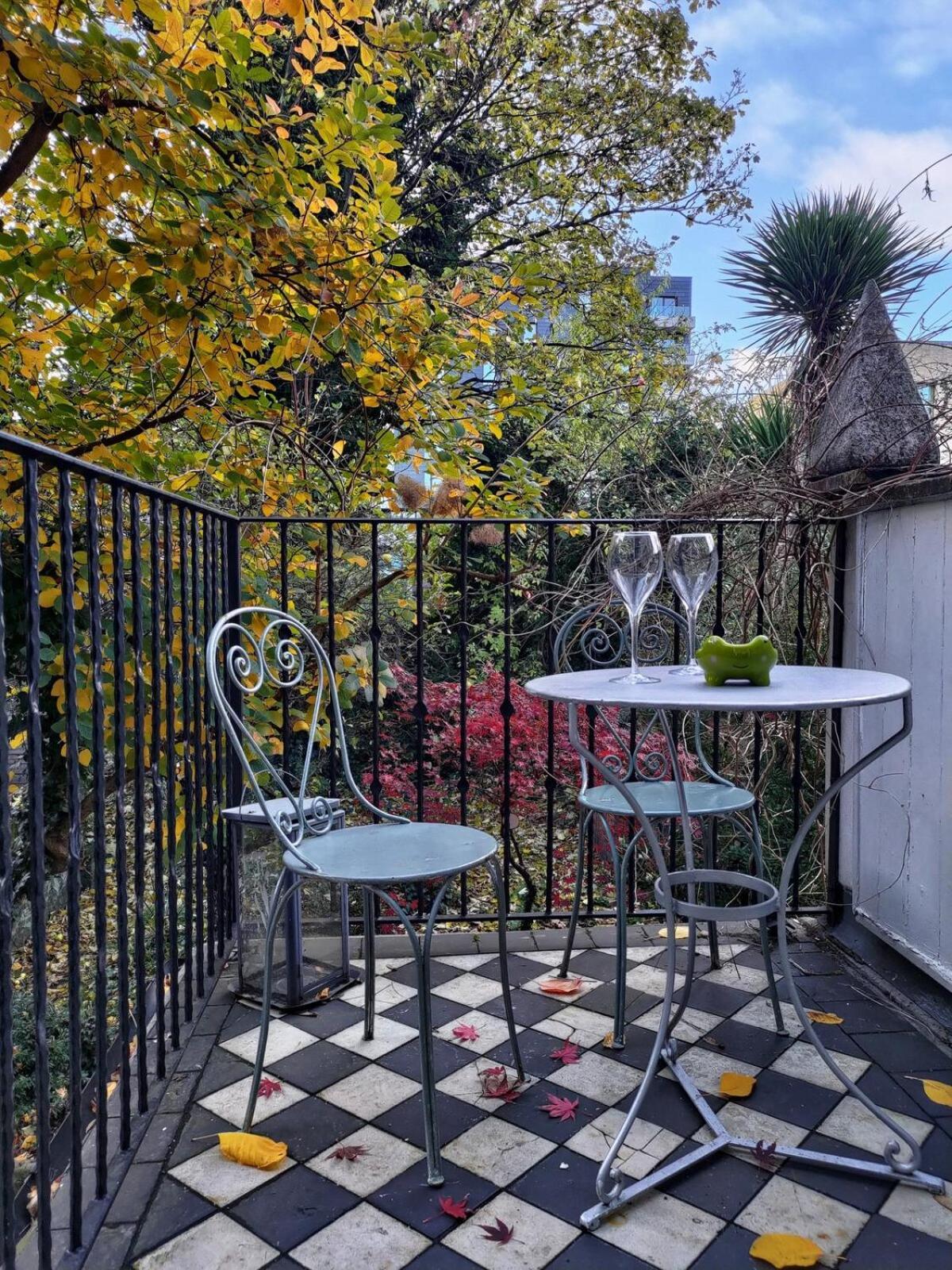 The Camden Chic Townhouse - Accommodates 14 Guests Londen