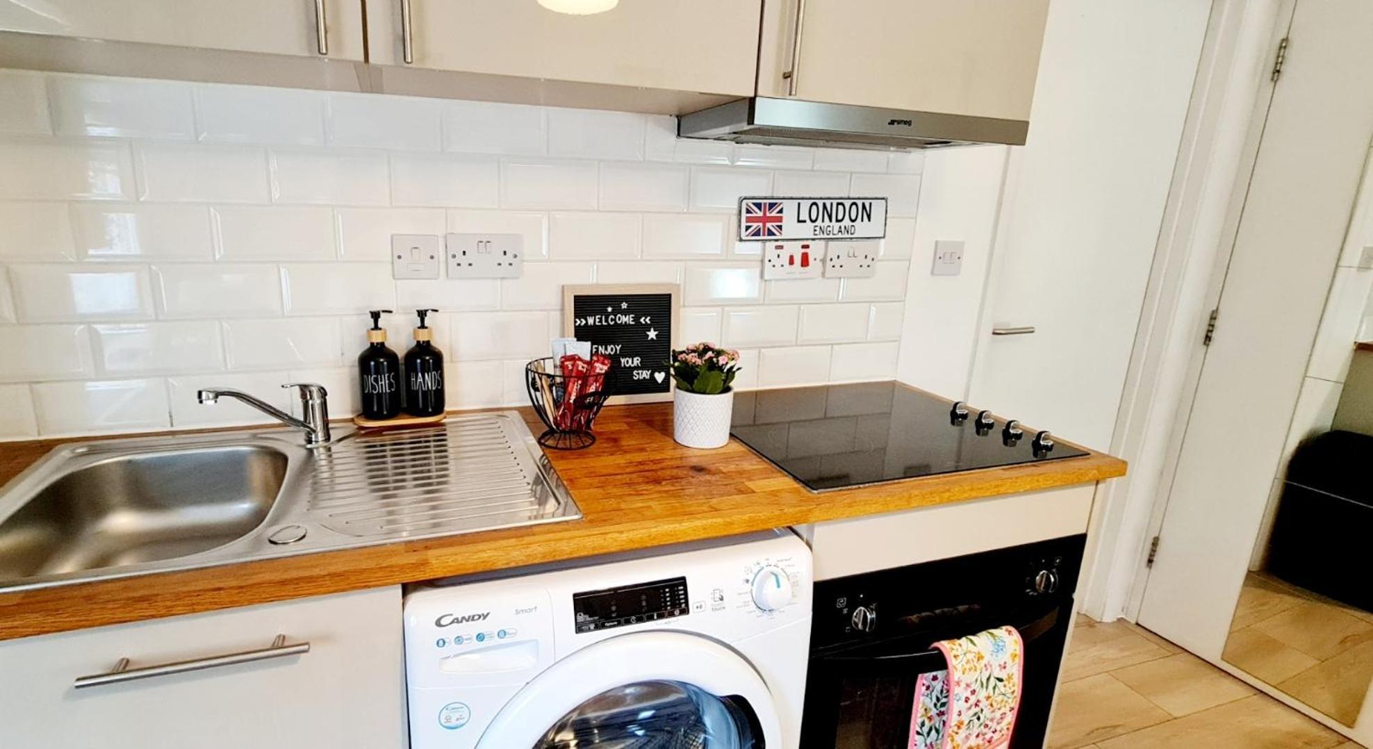 Stylish - Private Bathroom, 15mins To London! Lejlighed *