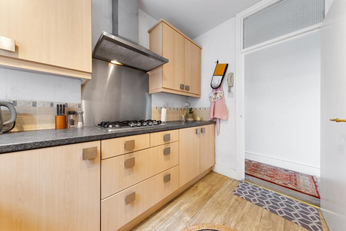 Apartment Lovely Split Level 2 Bedroom Flat In Nw London