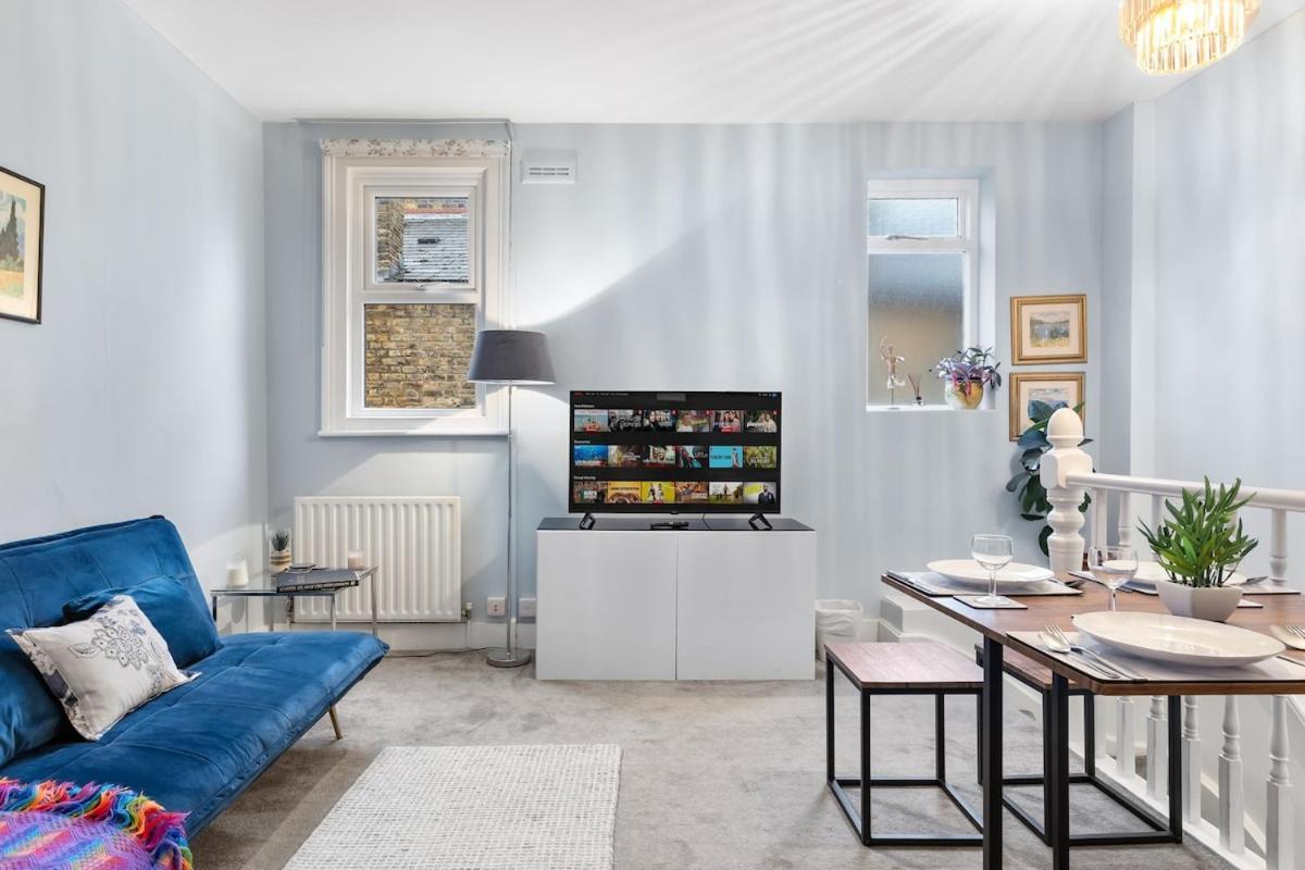 Lovely Split Level 2 Bedroom Flat In Nw Apartment *