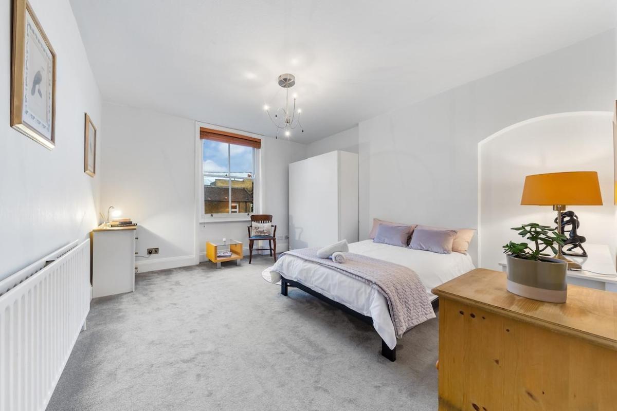 Apartment Lovely Split Level 2 Bedroom Flat In Nw