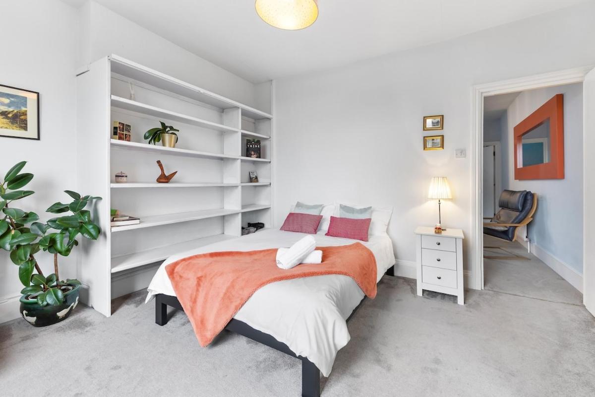 Lovely Split Level 2 Bedroom Flat In Nw Apartment London