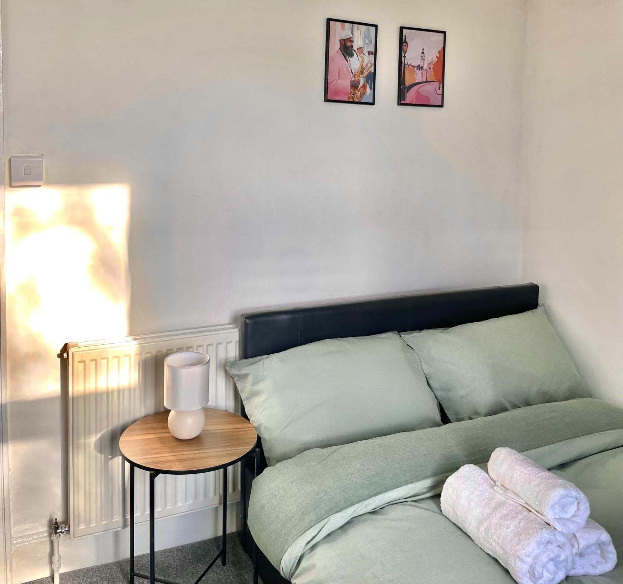 Pensionat Cosy Double A Stones Throw From Wembley Stadium *