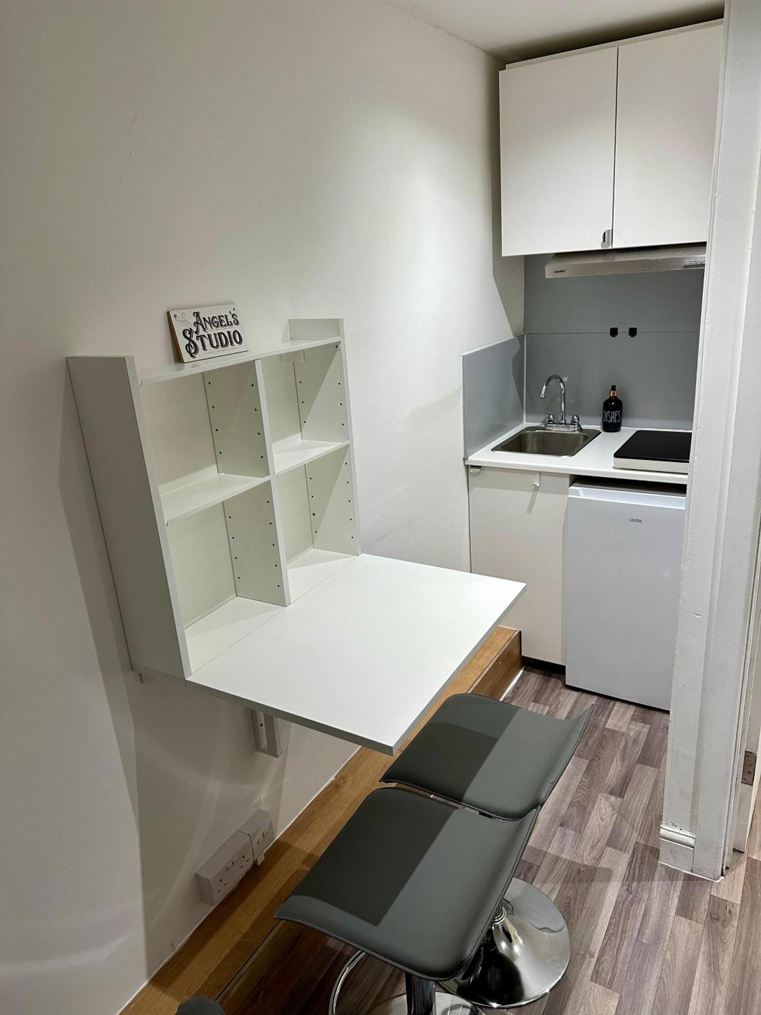 29a Angel In Zone 1 * London