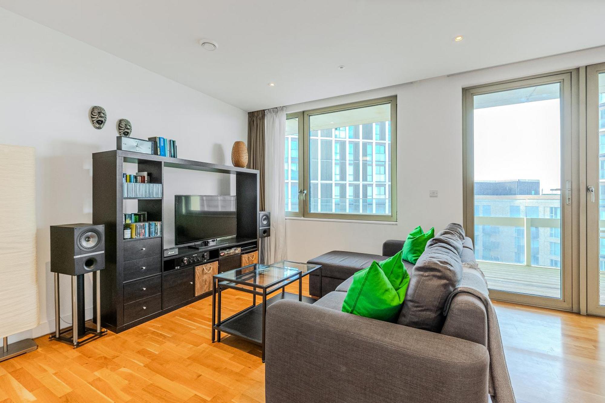 Appartement New Listing! 2br With Balcony In Stratford, 3min Dlr
