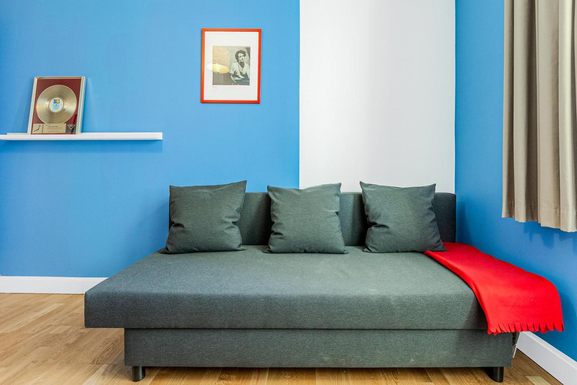 New Listing! 2br With Balcony In Stratford, 3min Dlr Londen