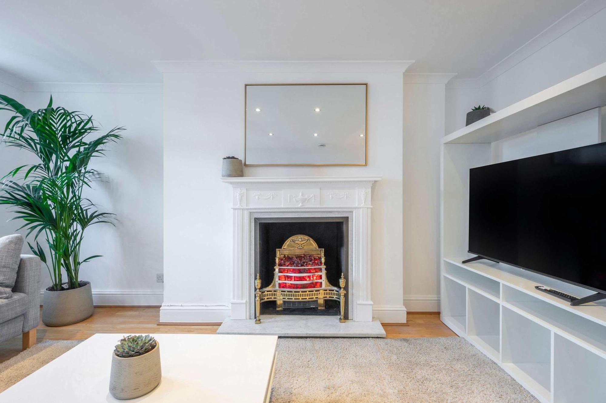 Apartment Above & Beyond - Fitzrovia - By Frankie Says