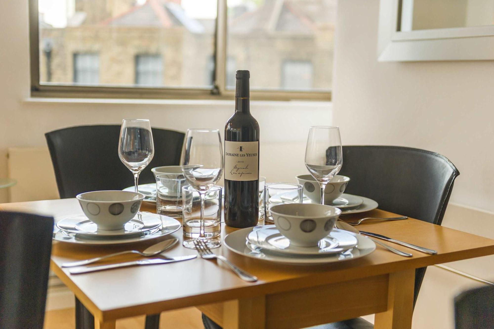 The Snug Spot - Fitzrovia - By Frankie Says Leilighet