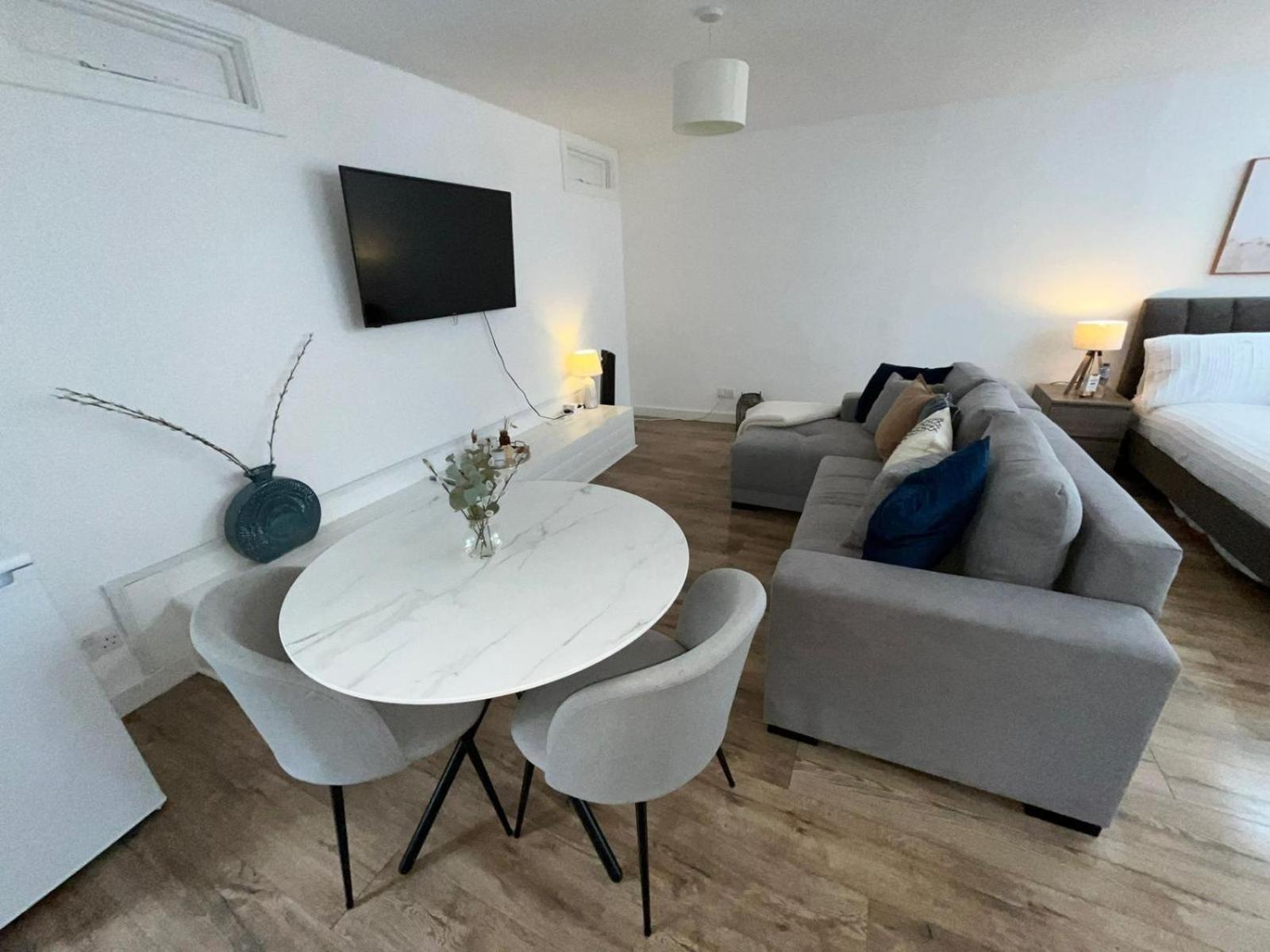 Modern In Popular South Kensington Location Appartement Londen
