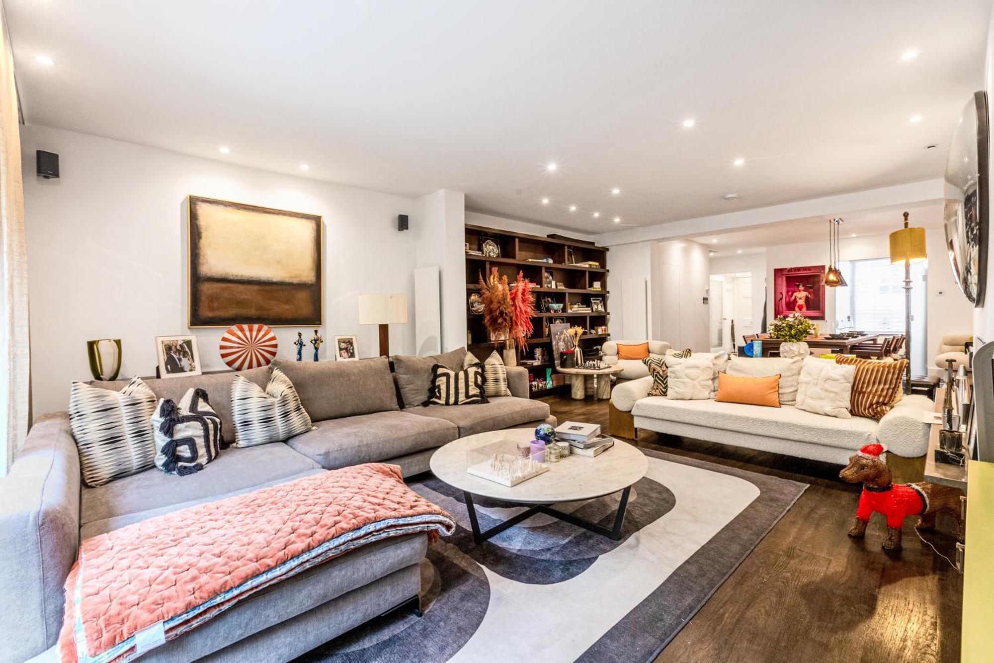Lägenhet New 3lvl 3br With Garden, Prime Knightsbridge London