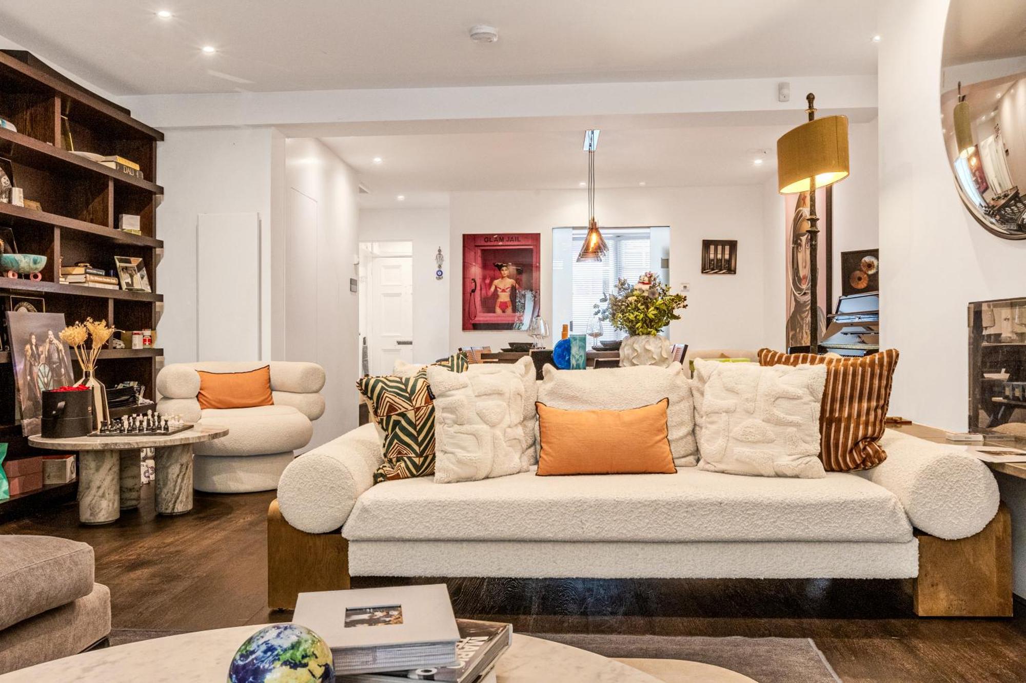 Lägenhet New 3lvl 3br With Garden, Prime Knightsbridge *