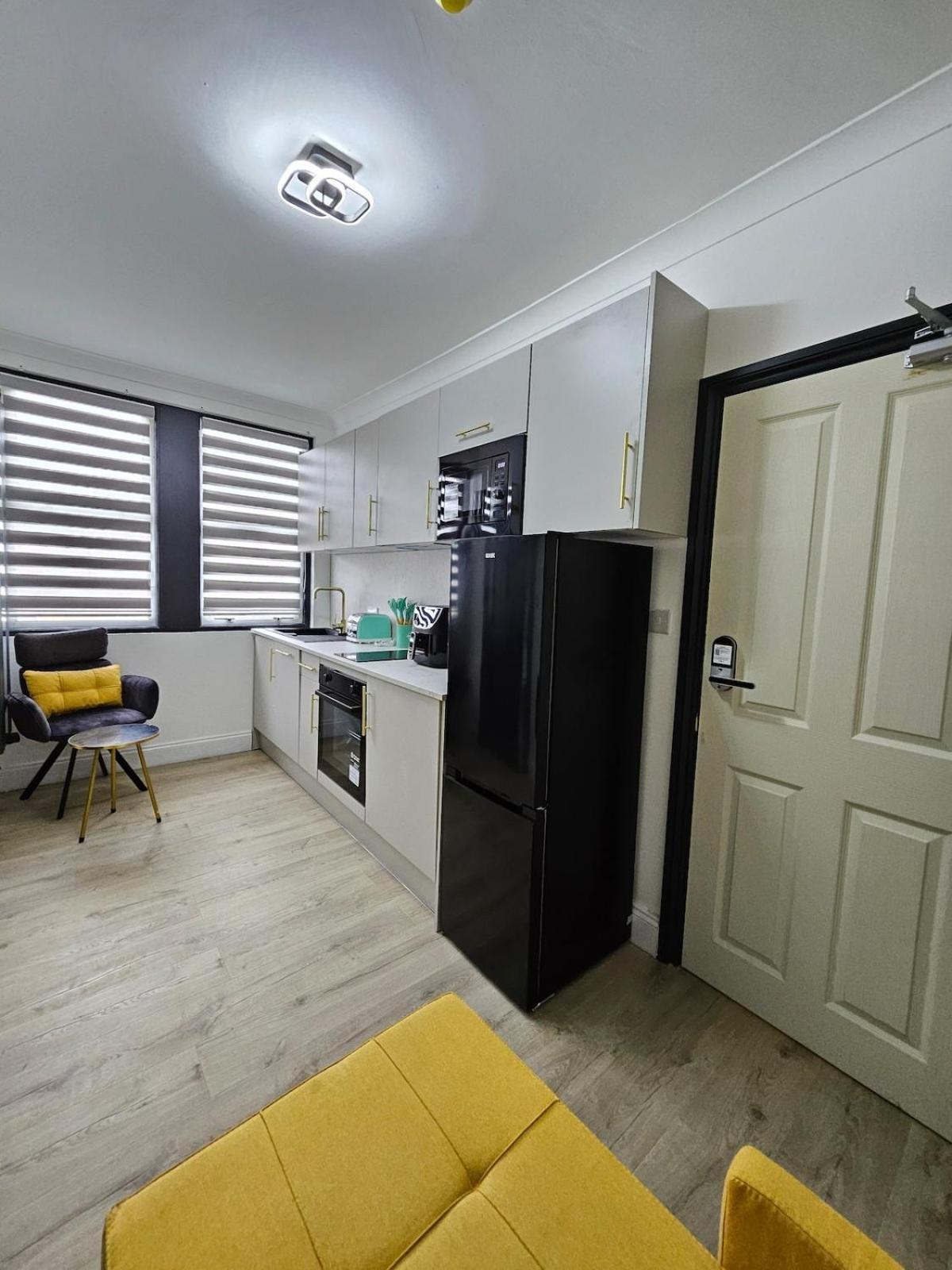 Sensational London-callcott * London