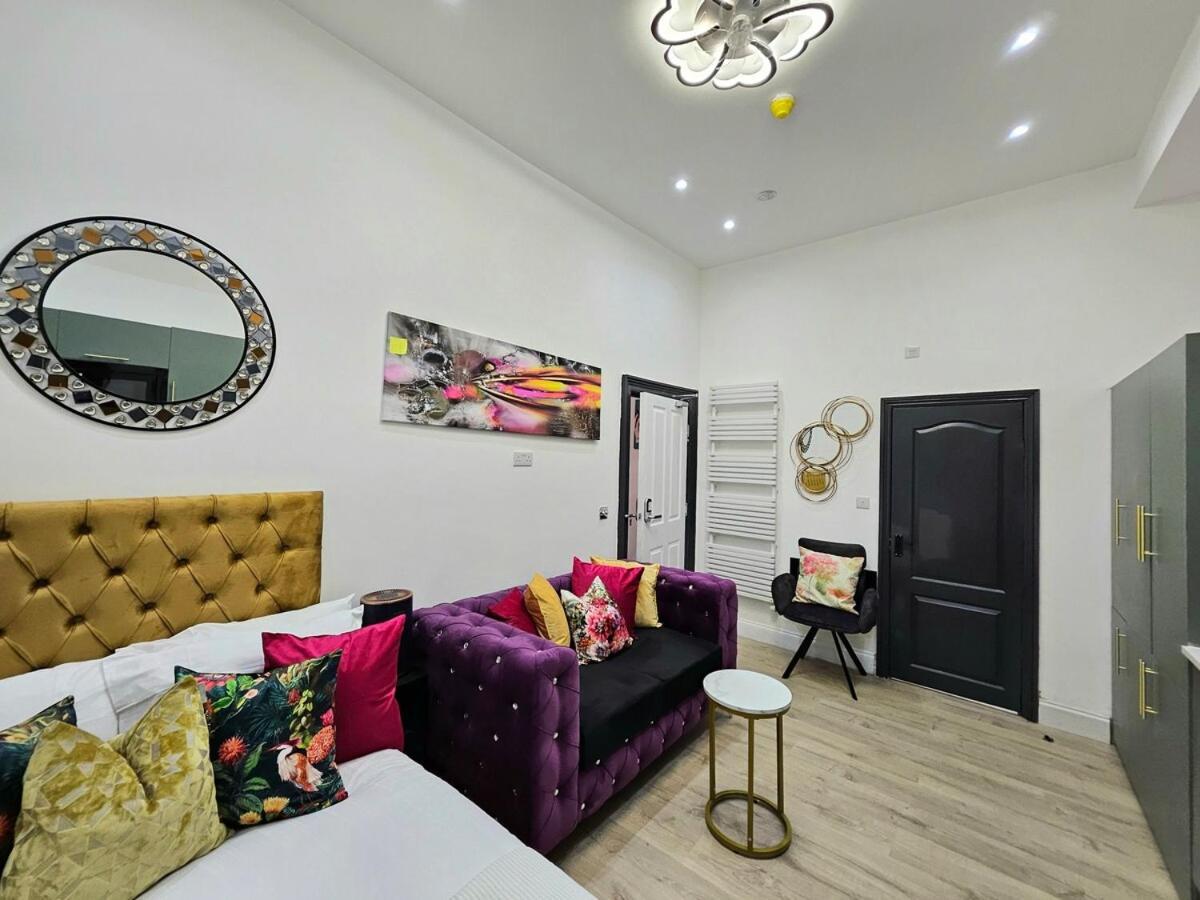 Sensational London-callcott London