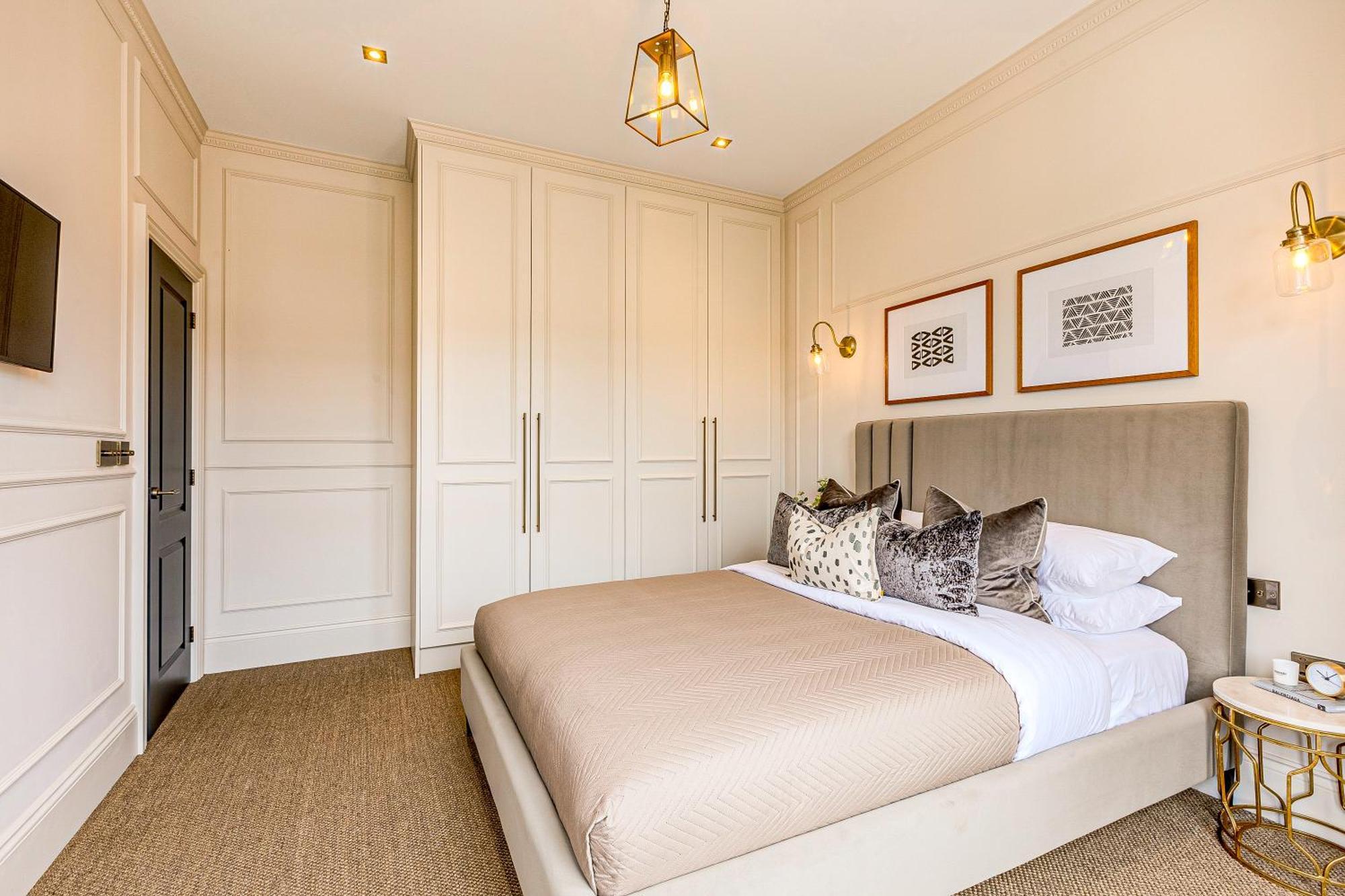 Astounding 4br Haven With Garden Queens Park Tube Apartment *