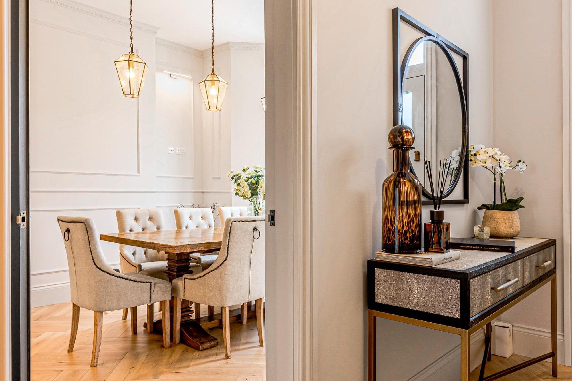 Astounding 4br Haven With Garden Queens Park Tube Apartment *
