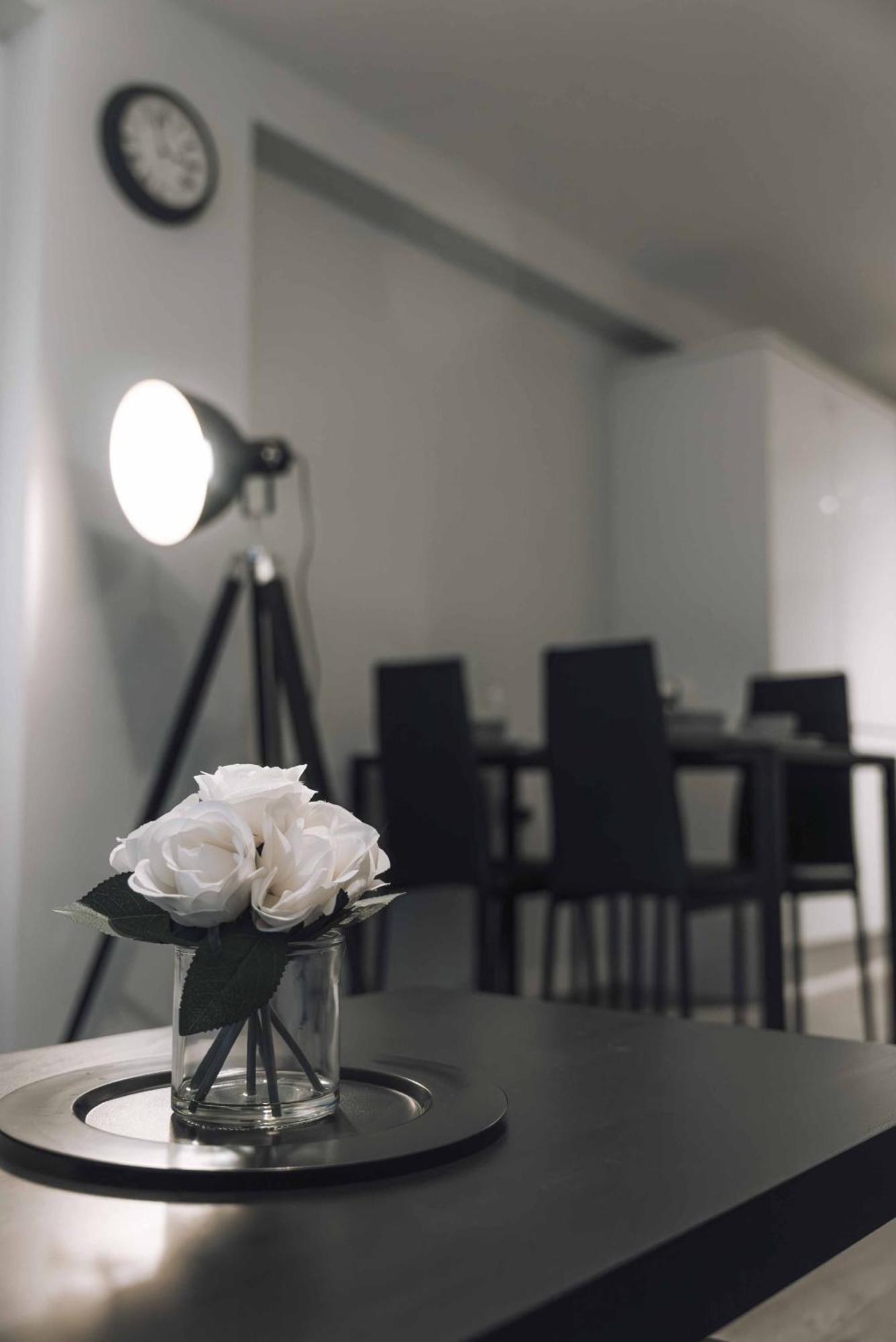 Executive 2 Bed Flat Near Stratford Station - Ideal For Corporate Stays Lägenhet *