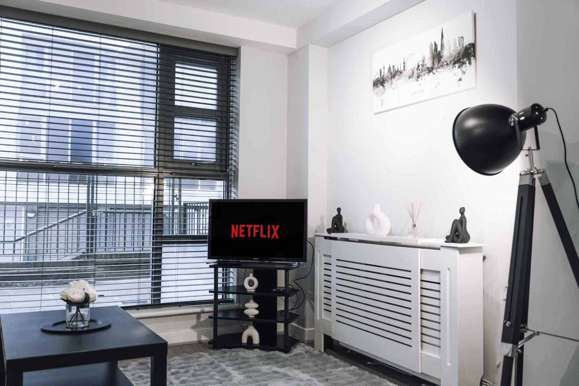 Executive 2 Bed Flat Near Stratford Station - Ideal For Corporate Stays Lägenhet