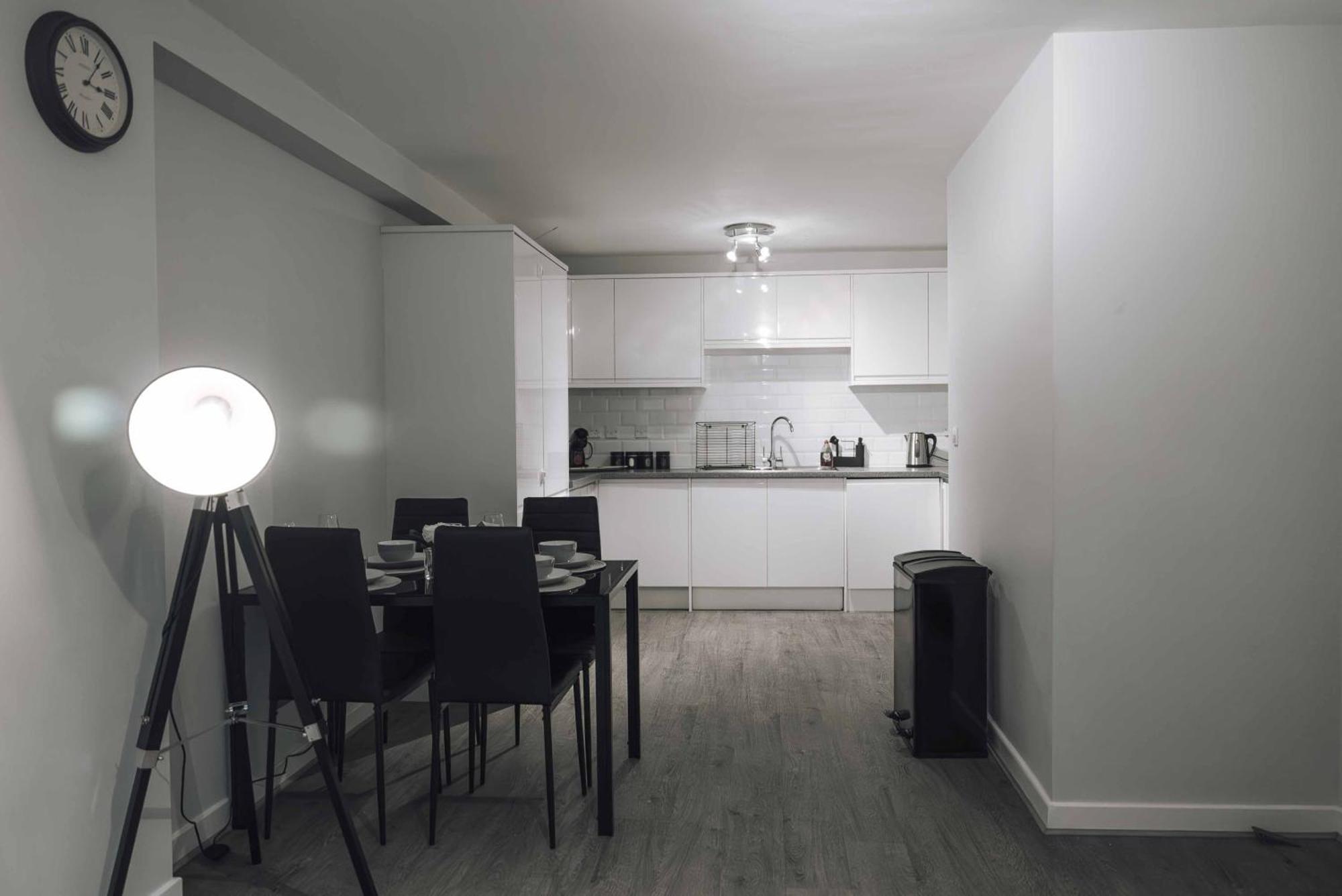 Executive 2 Bed Flat Near Stratford Station - Ideal For Corporate Stays Lägenhet London