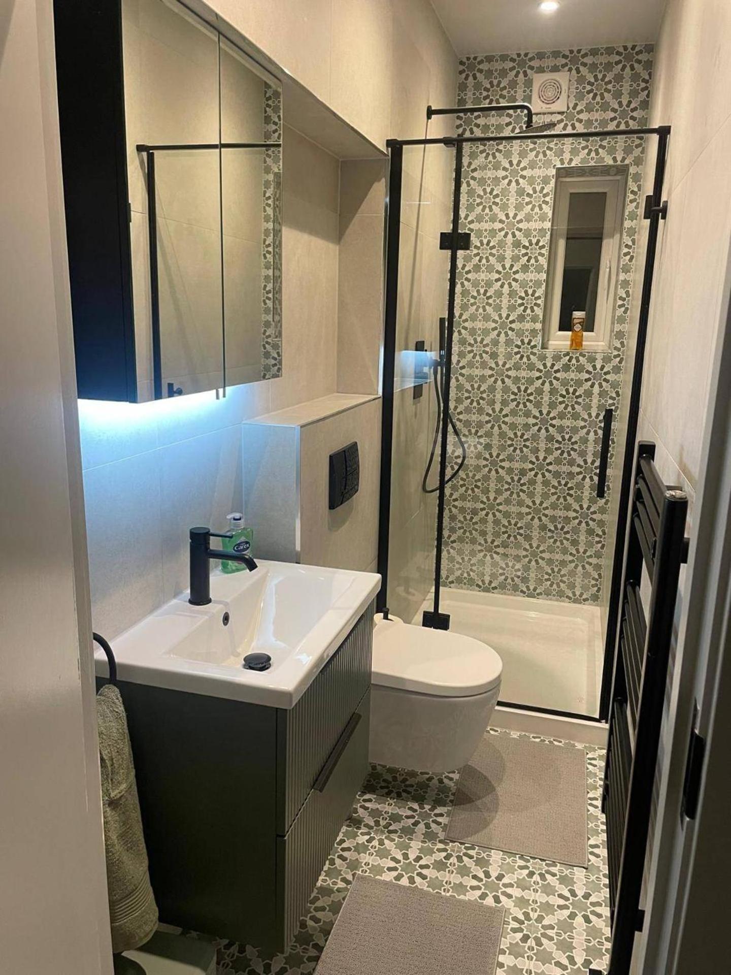 Nw119sg-modernapt-2guests-2br-1minhighstreet Appartement Londen