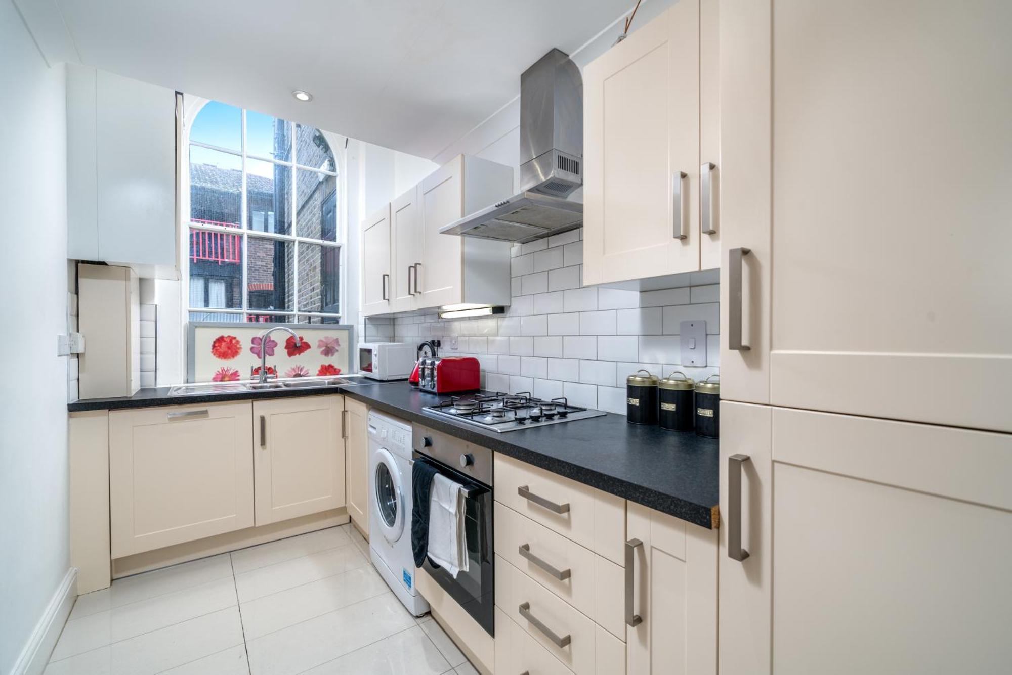 Spacious Canary Wharf Near 02 Arena, Excel Exhibition Centre, With Free Parking & Wifi Appartement Londen
