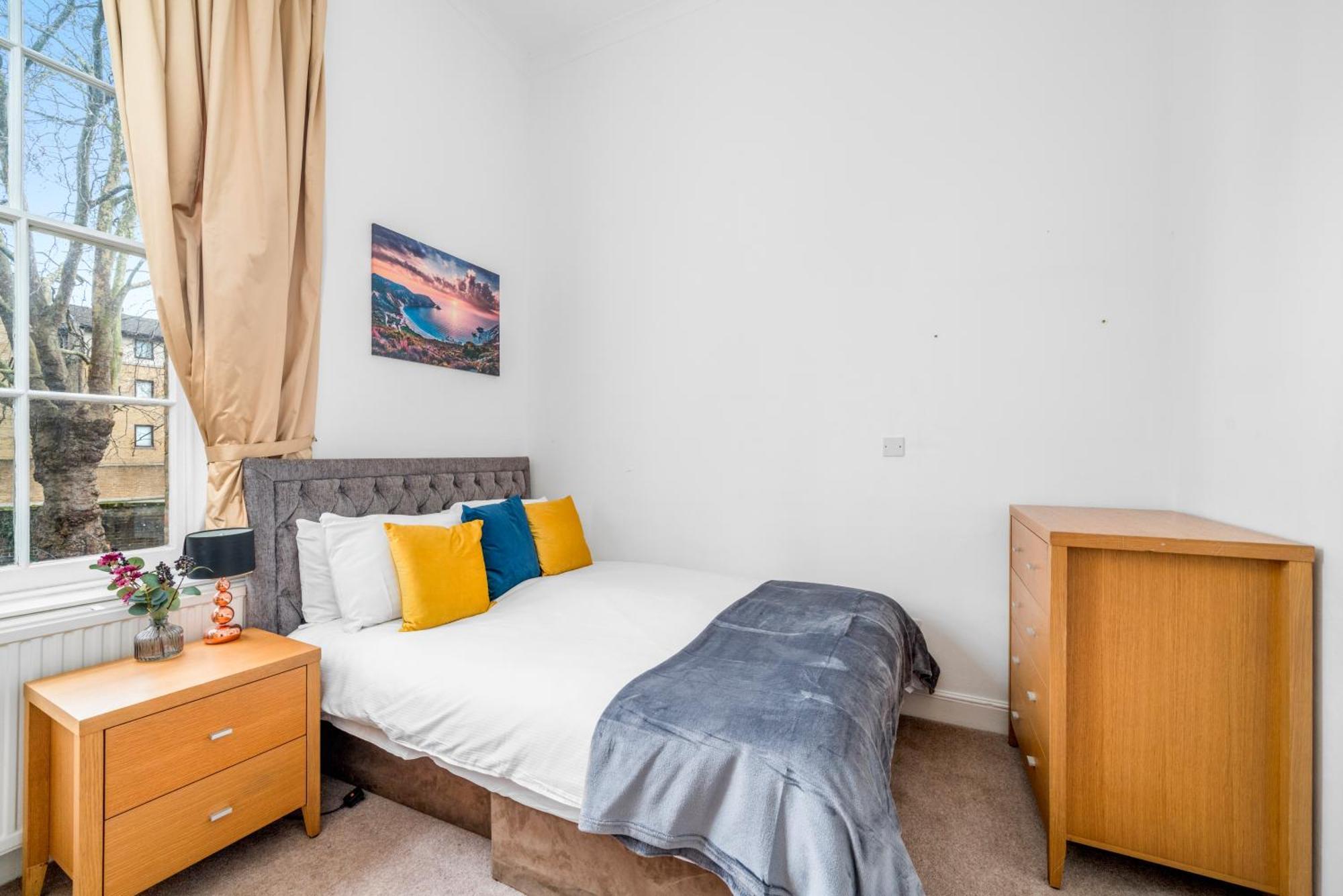 Appartement Spacious Canary Wharf Near 02 Arena, Excel Exhibition Centre, With Free Parking & Wifi Londen