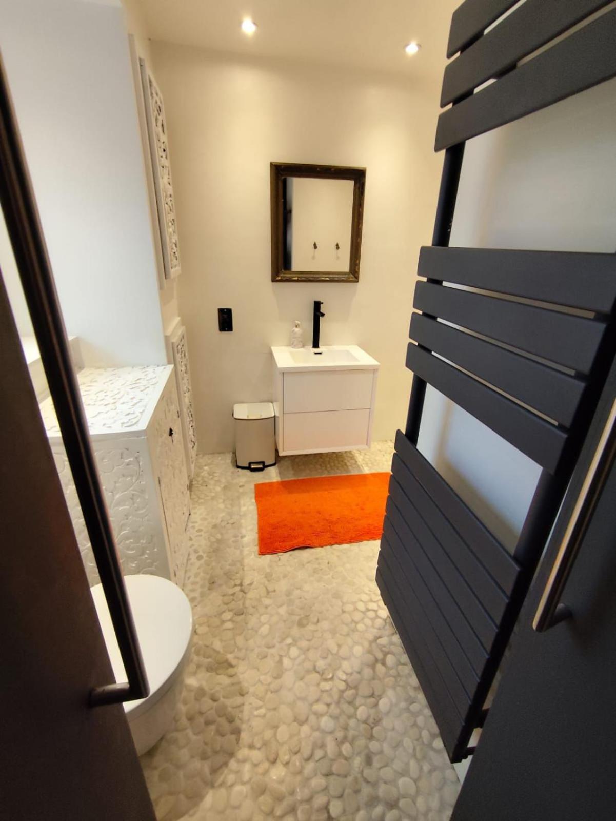 Appartamento Loft By Let It B Travel Londra