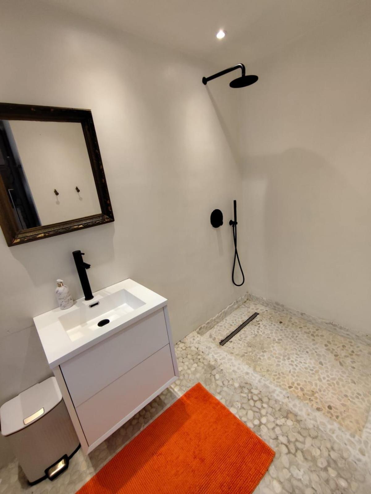 Appartamento Loft By Let It B Travel Londra