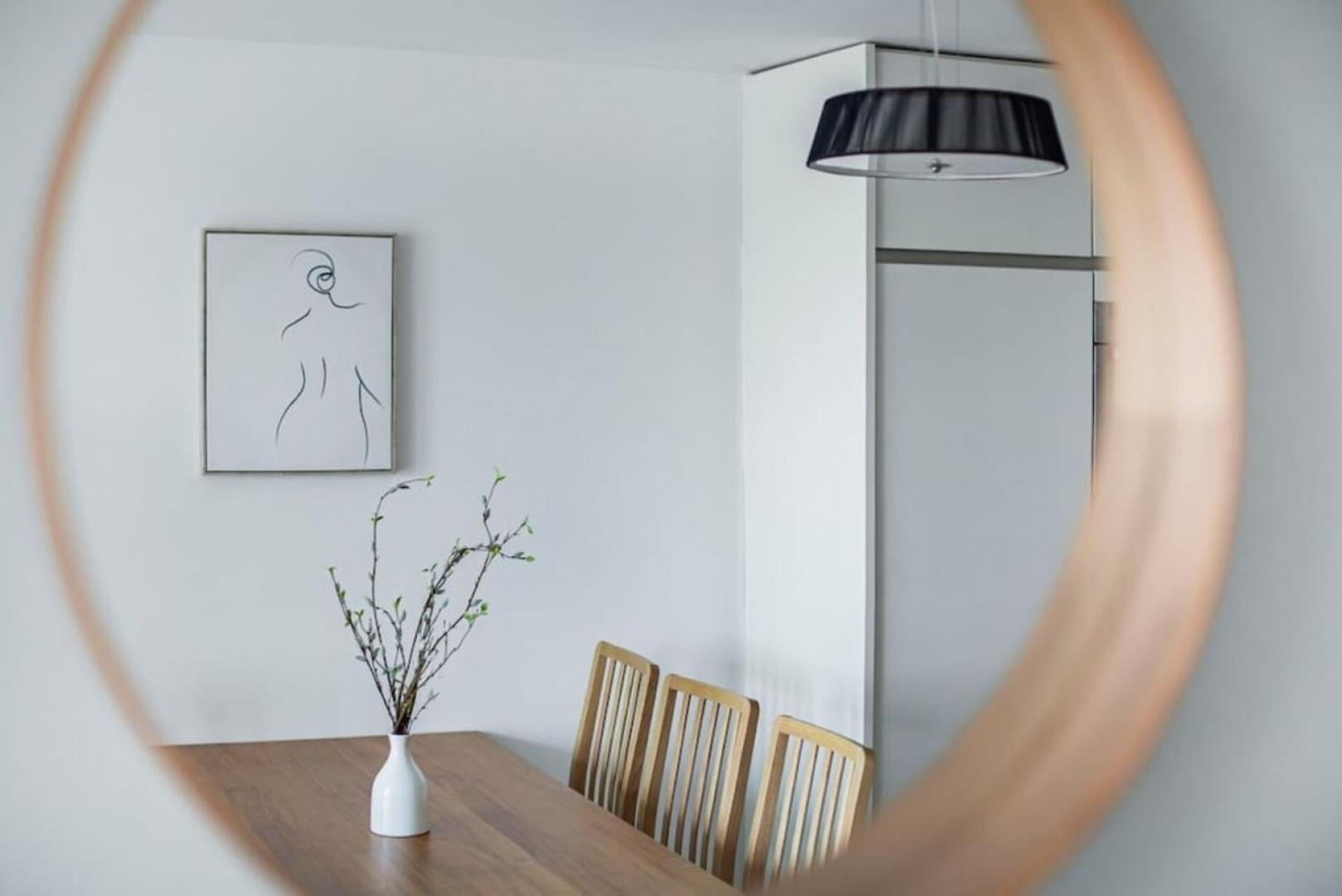 Stunning 2b Vauxhall Near Thames & Tube Apartment