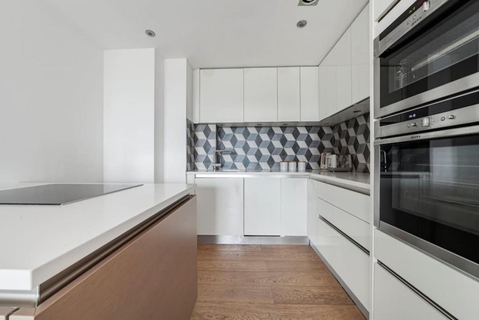 Apartment Stunning 2b Vauxhall Near Thames & Tube