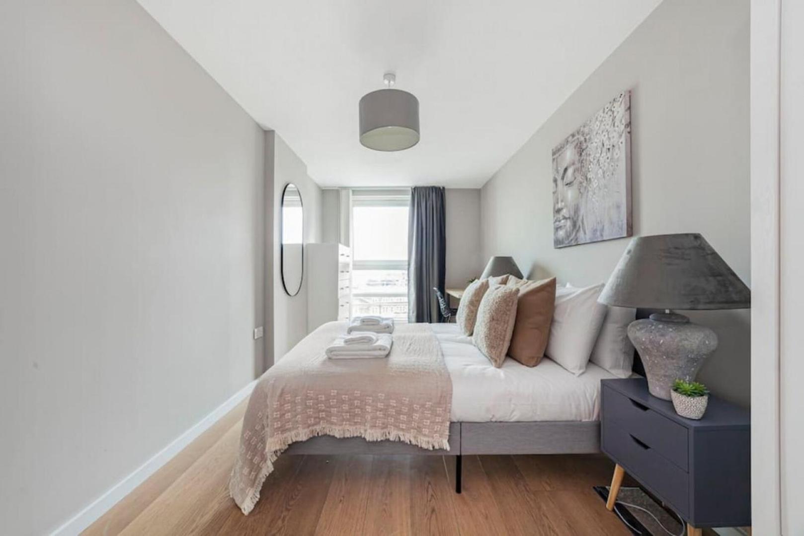 Stunning 2b Vauxhall Near Thames & Tube London