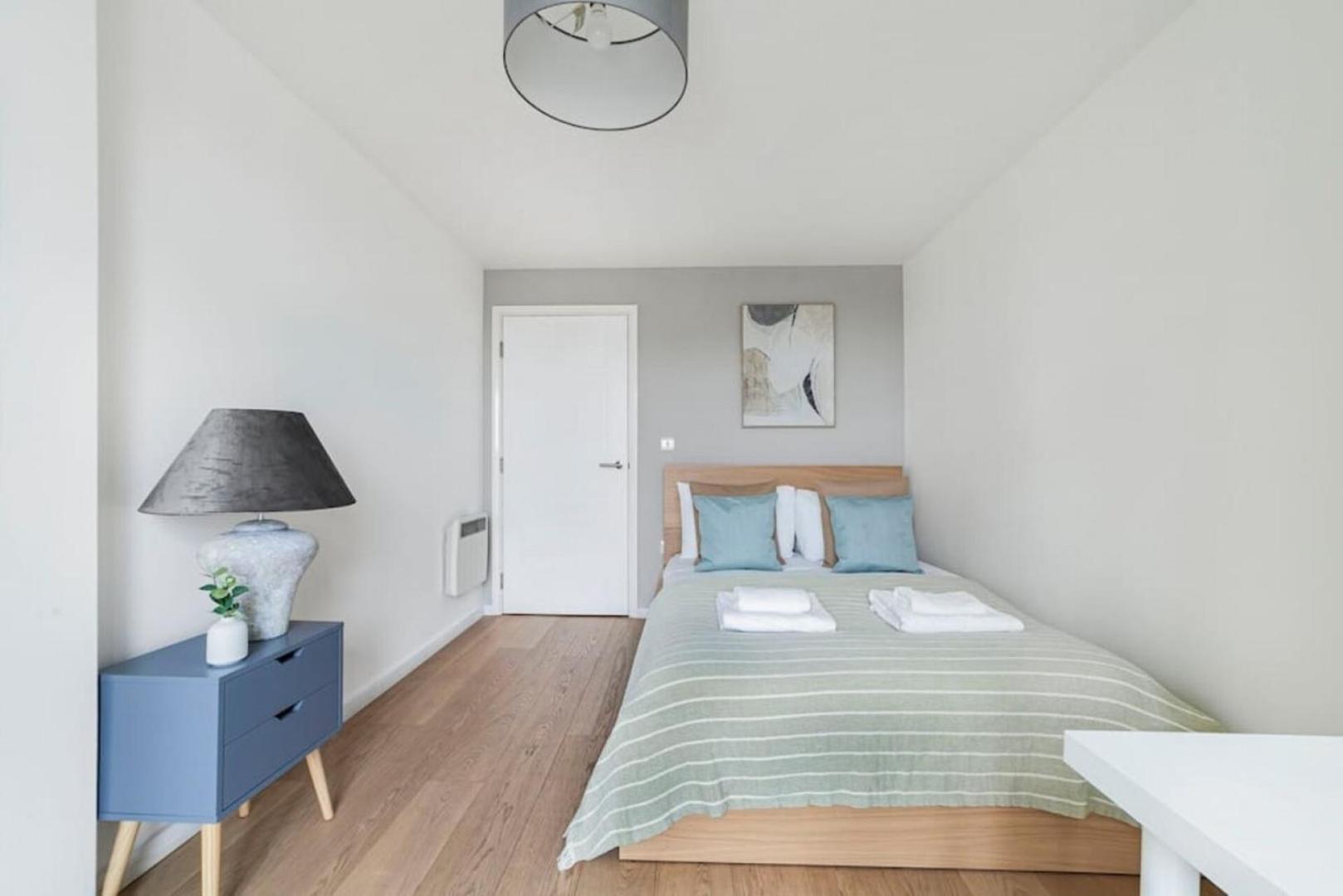 Apartment Stunning 2b Vauxhall Near Thames & Tube *