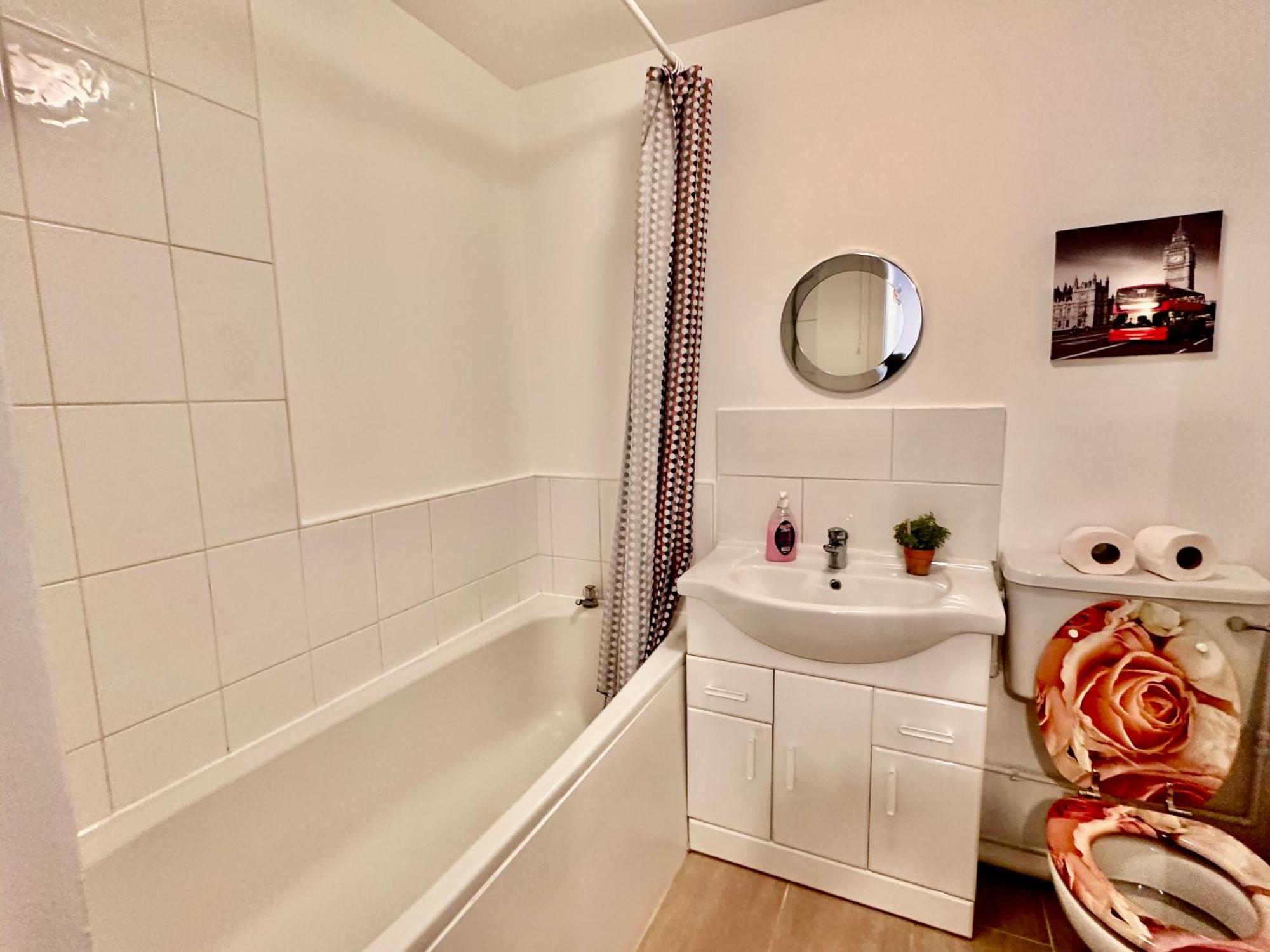 Cosy One Bedroom - Docklands Lägenhet London