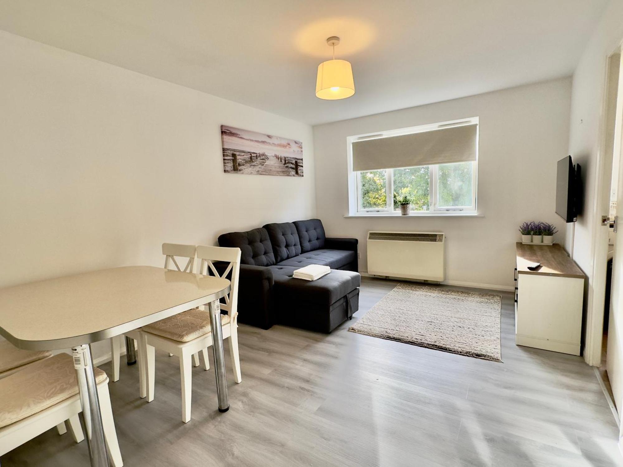 Lägenhet Cosy One Bedroom - Docklands *