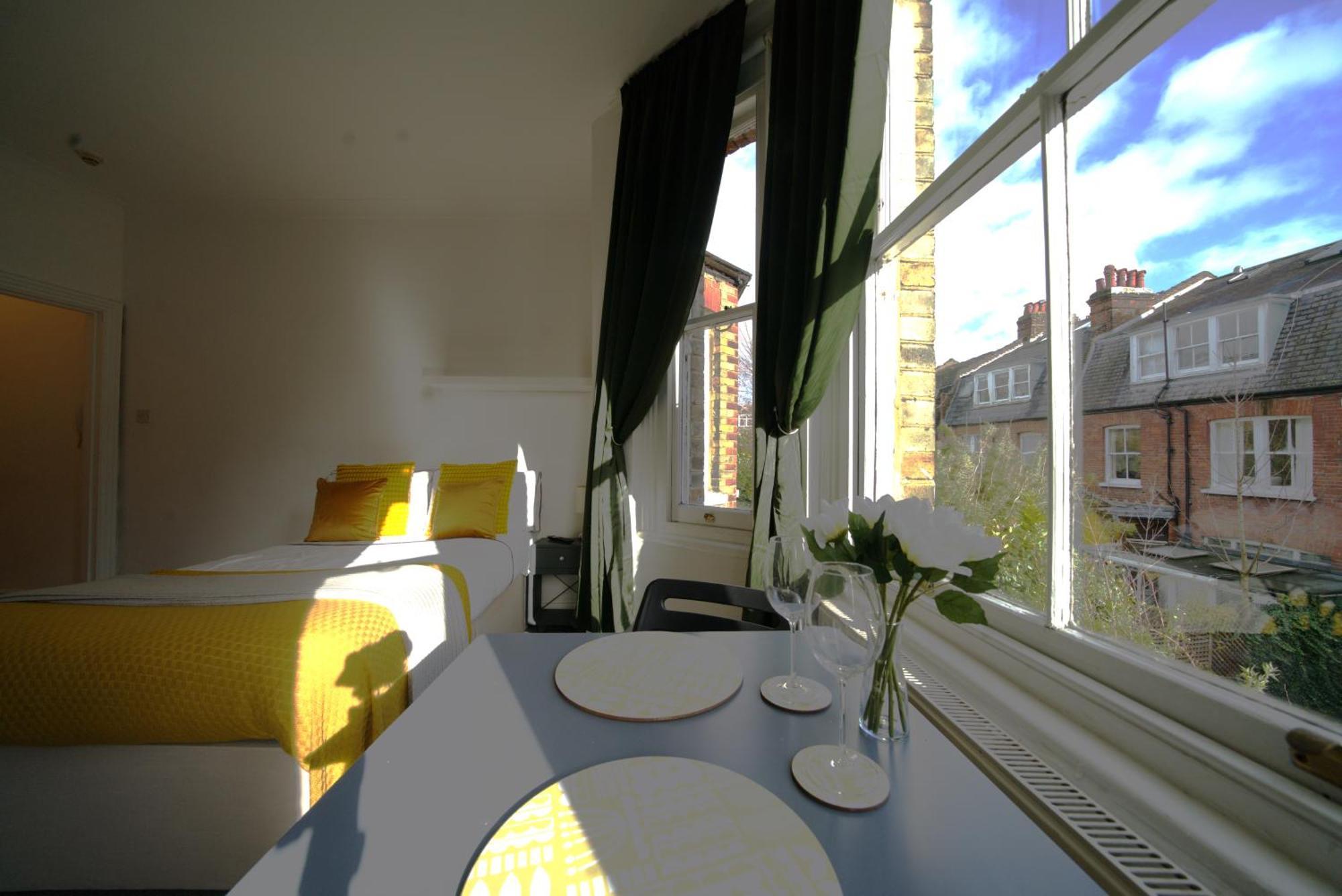 Glenmore Apartment London