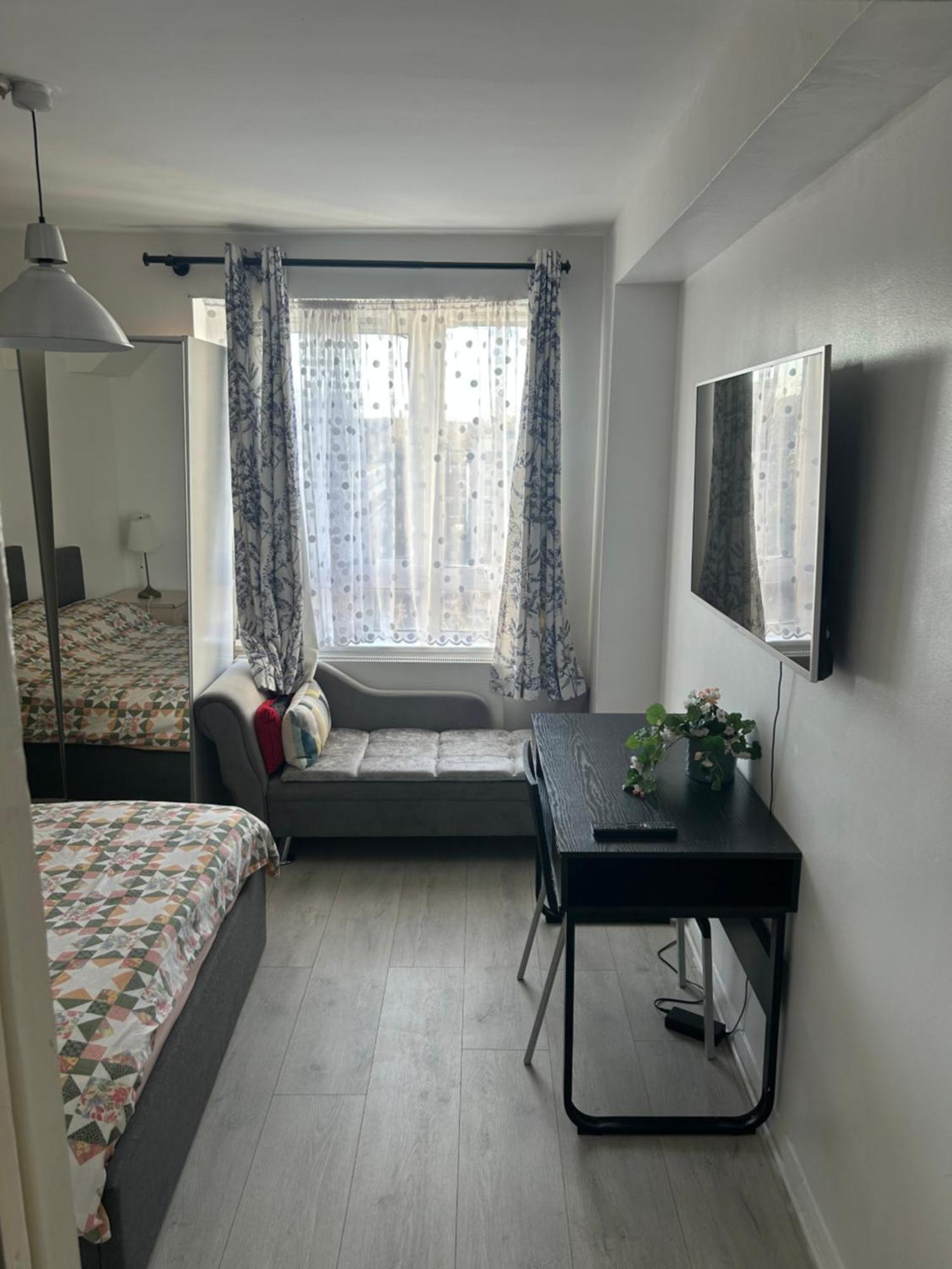 Cosy 2-bedroom Flat In Finsbury Park, Modern, Convenient & Close To London! Apartment London