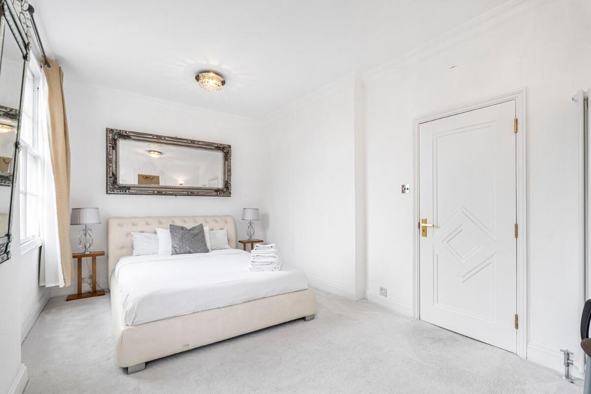 Luxury Next To Paddington Station Apartment