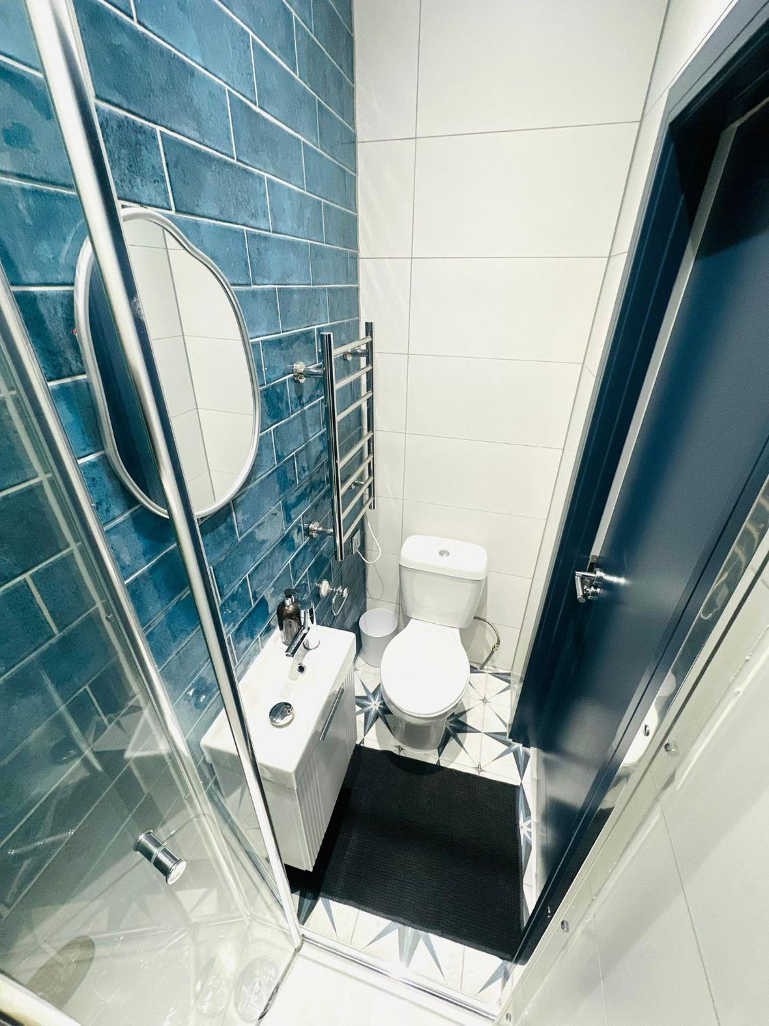 Holly B Mini Great Location For Tourist!!! Pensionat London