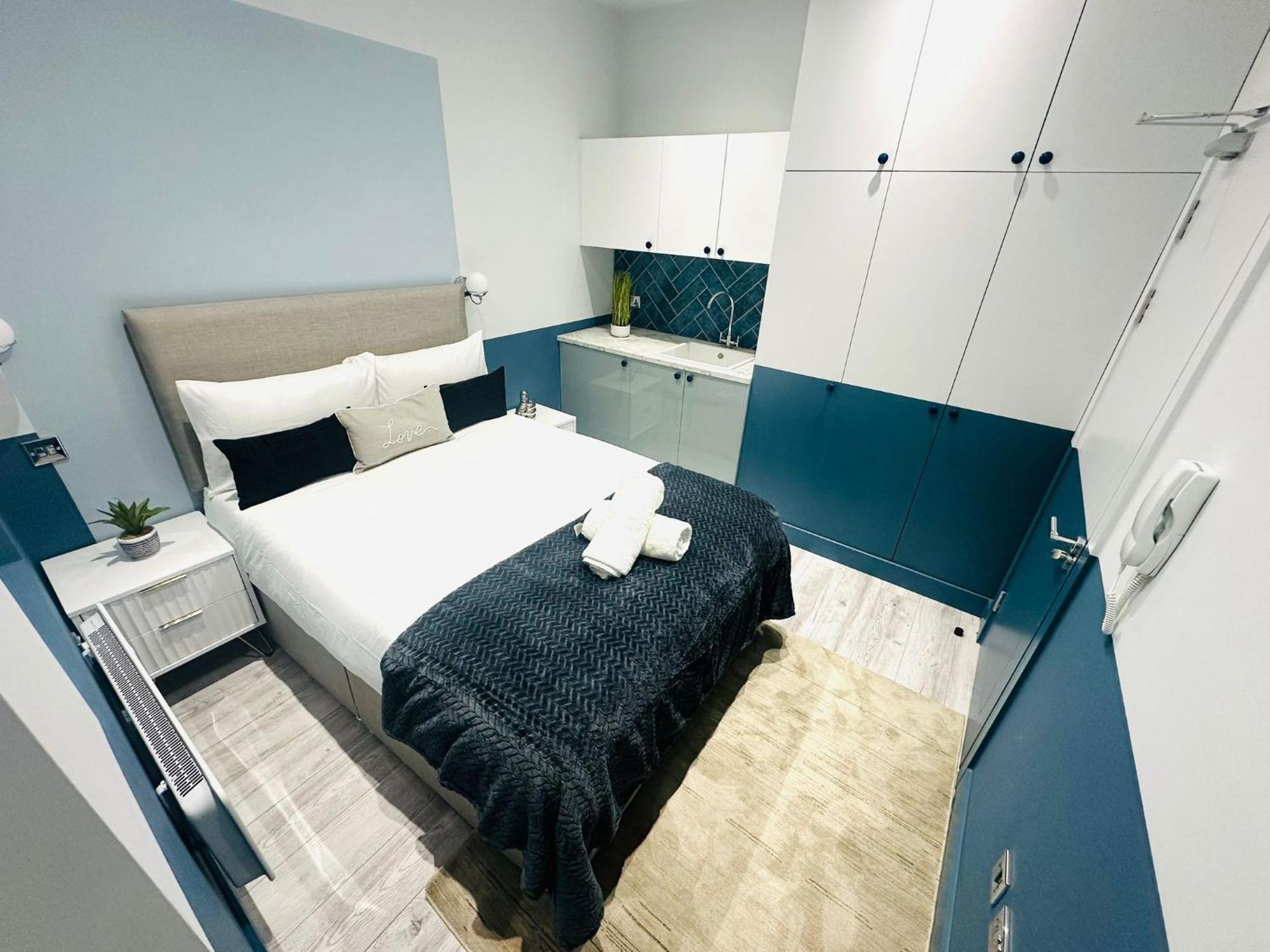 Pensionat Holly B Mini Great Location For Tourist!!! *