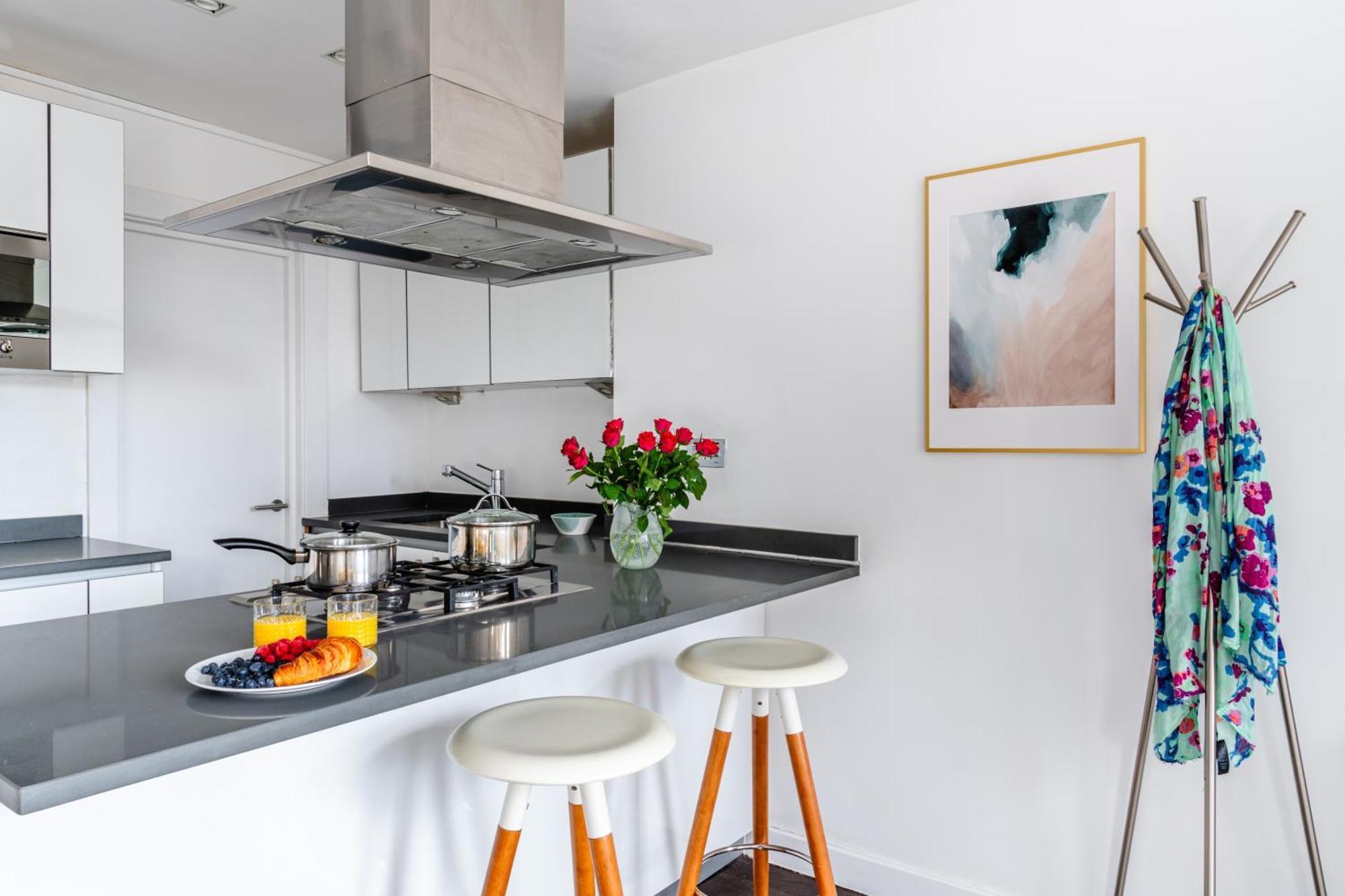 Stylish 1 Bedroom Kings Cross Ideal For 4 Guests By Uk London