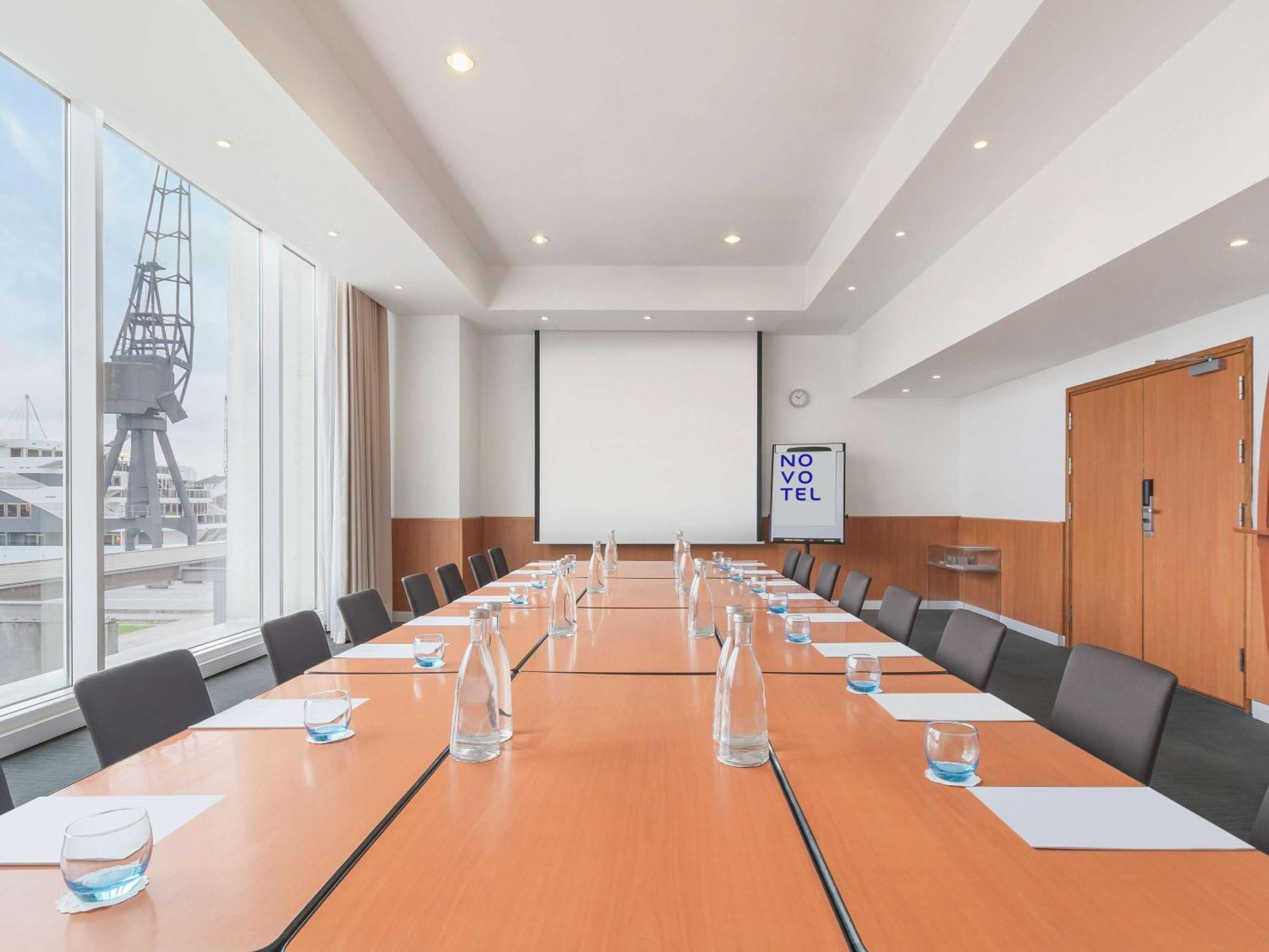 Hotell Novotel Excel 4*