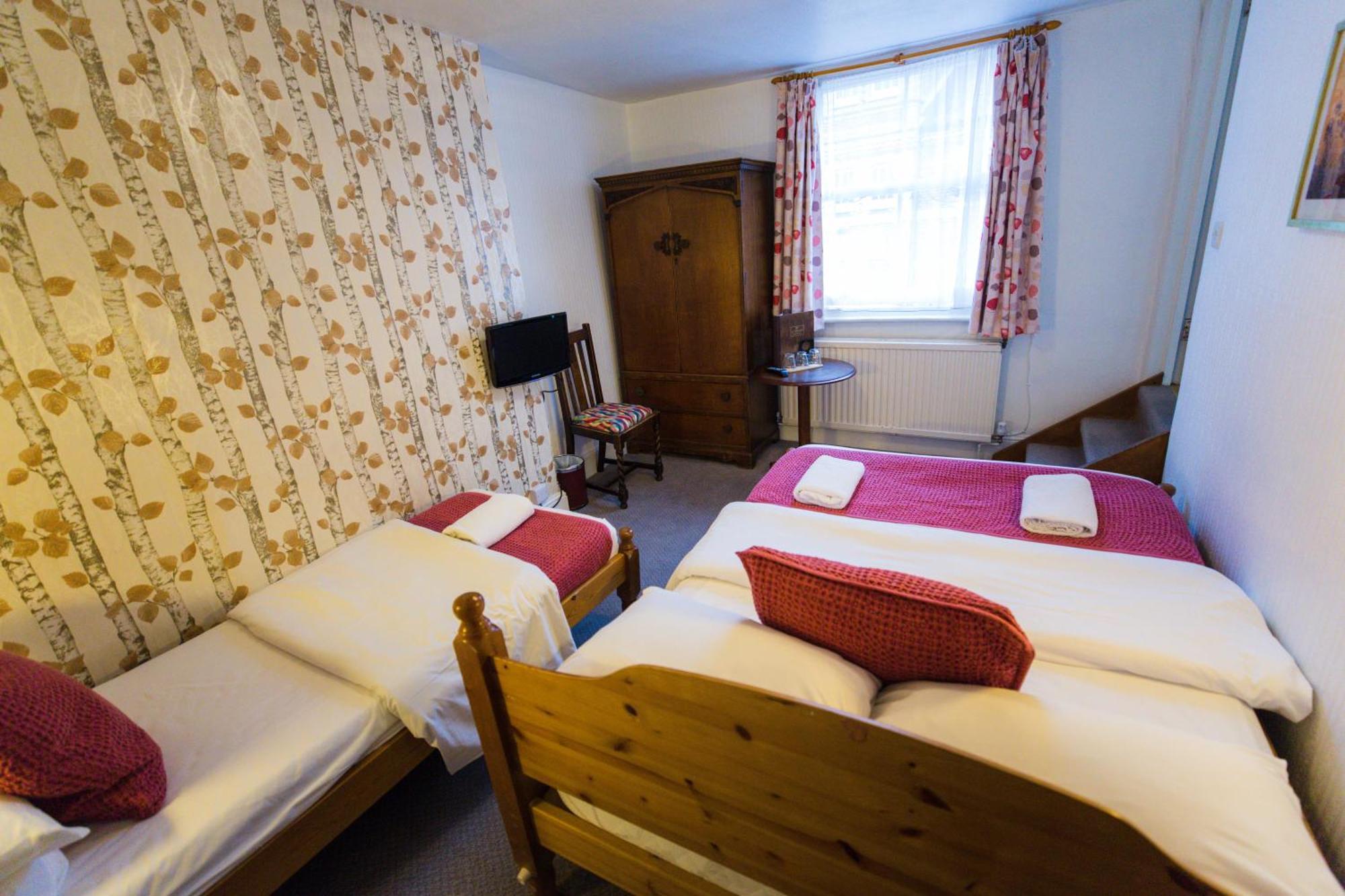 Hotel St Athans London