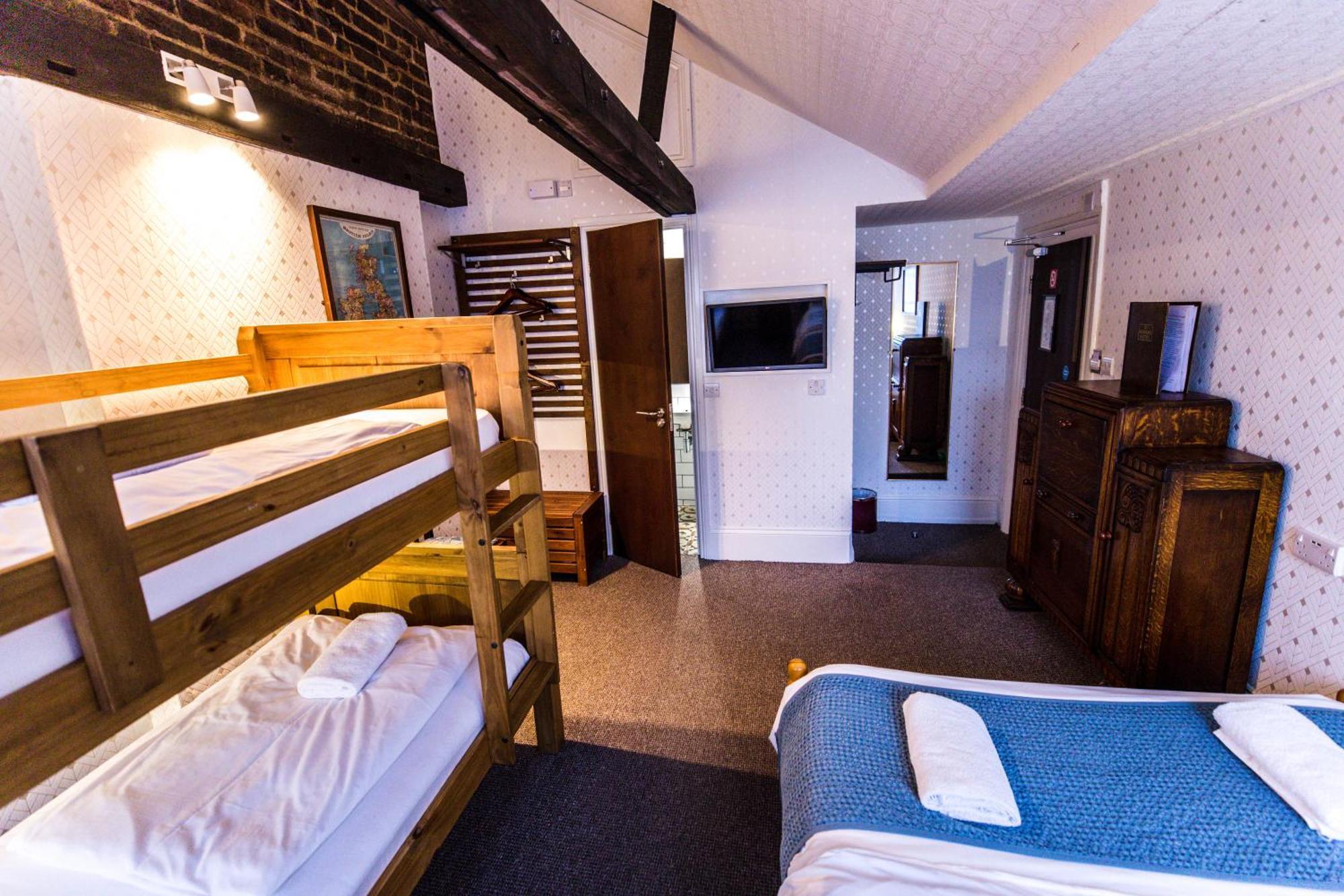 Hotel St Athans London