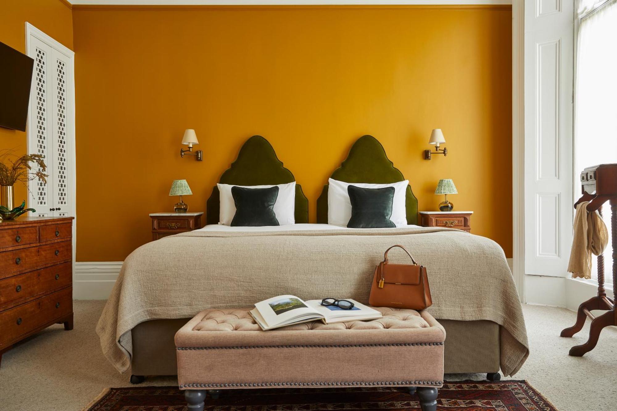 Georgian House Hotell 4*