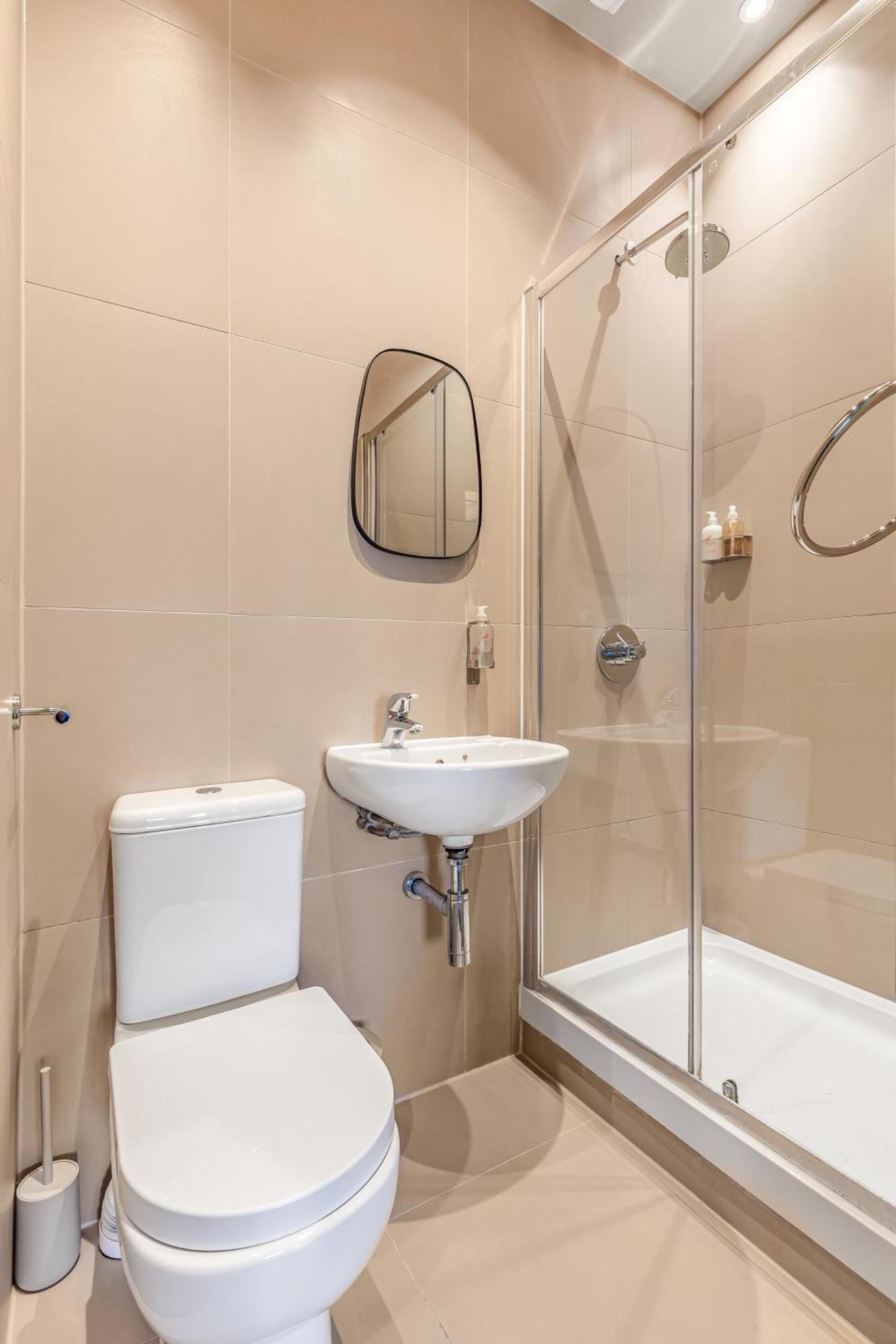 Clapham Gæstehus 4*