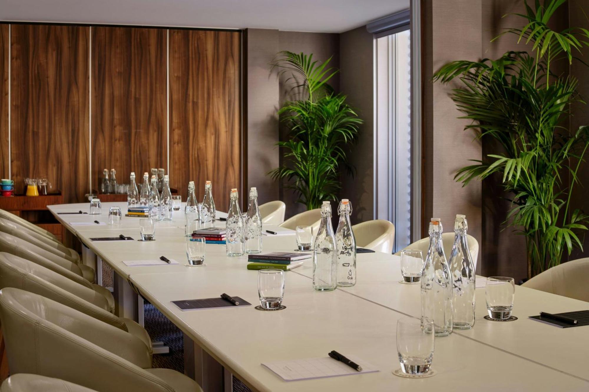 Hotel Montcalm East, Autograph Collection