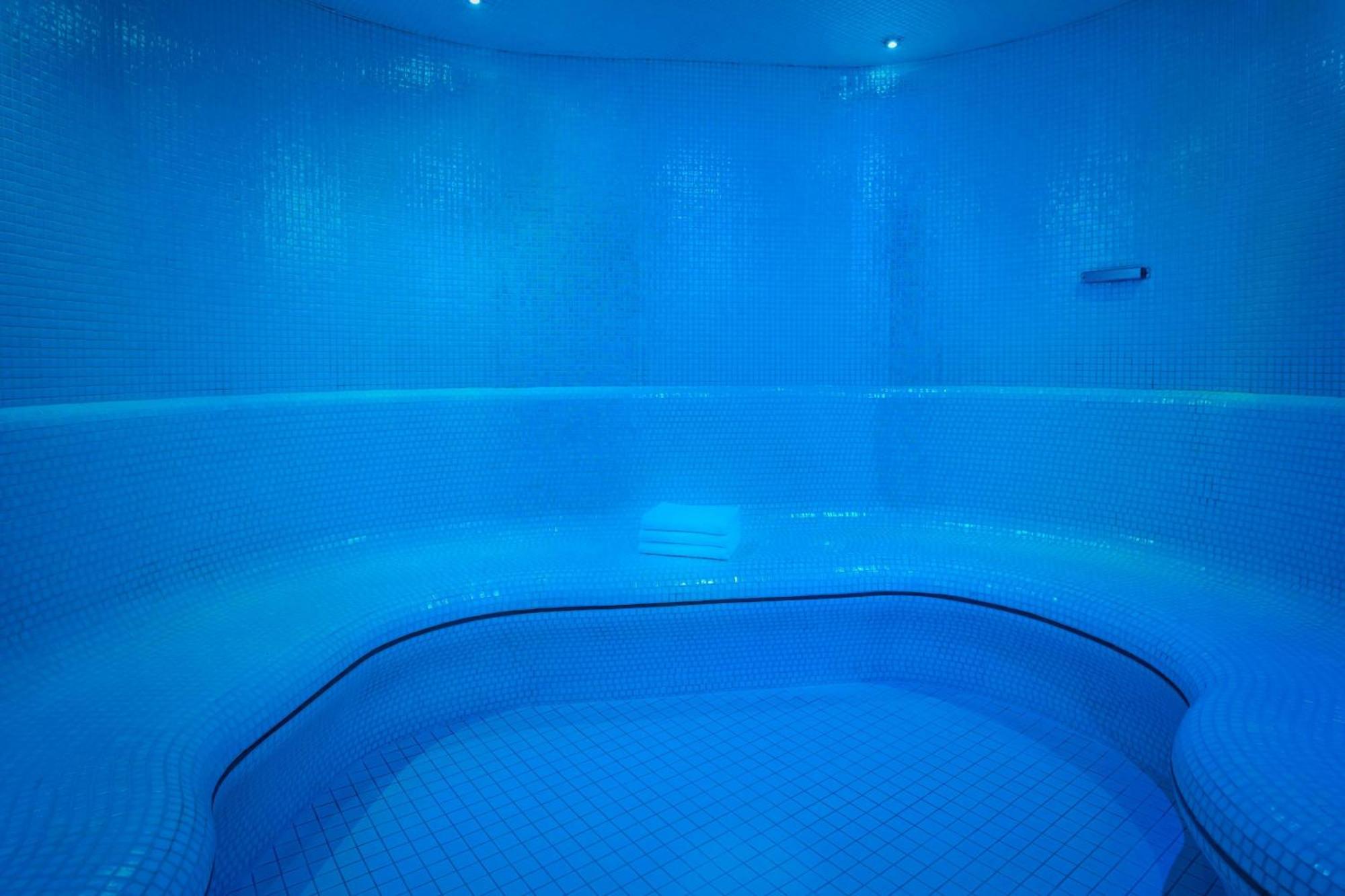 Montcalm East, Autograph Collection 5* London