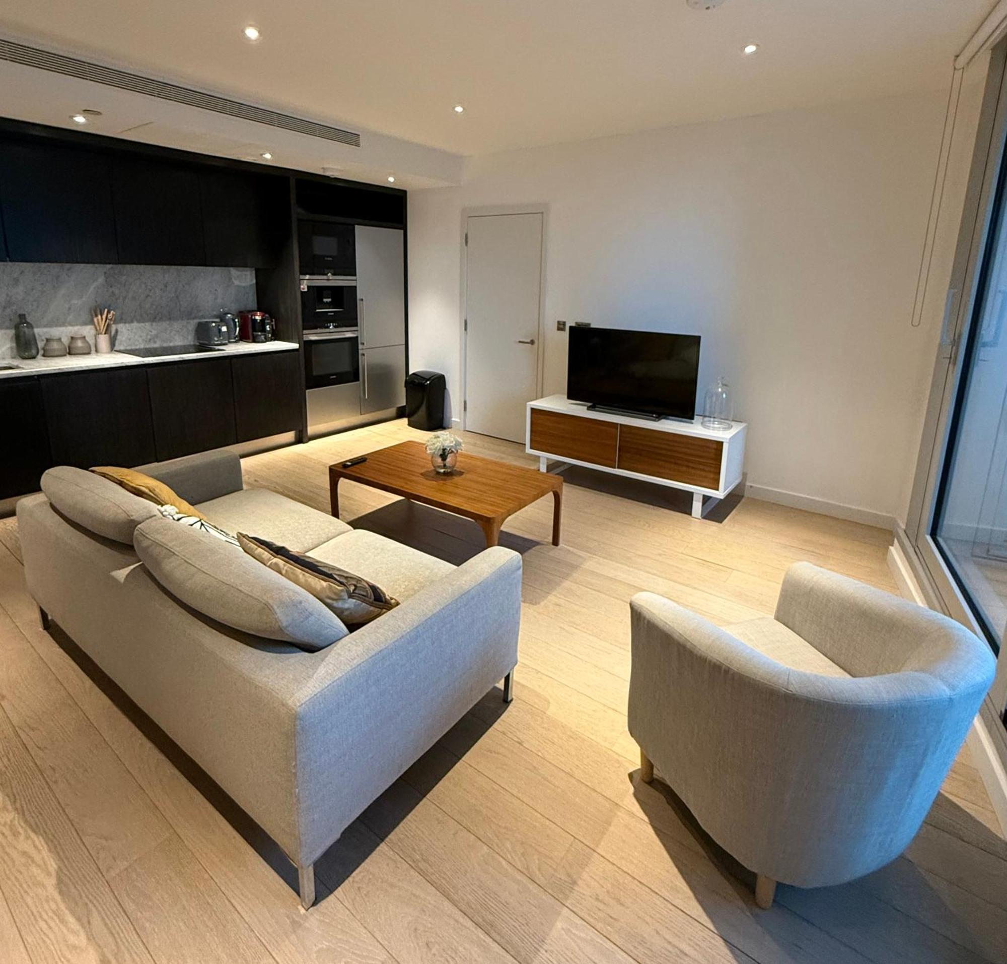 Luxury Modern 2 Bed Flat With Balcony And View - Canary Wharf Center Londra